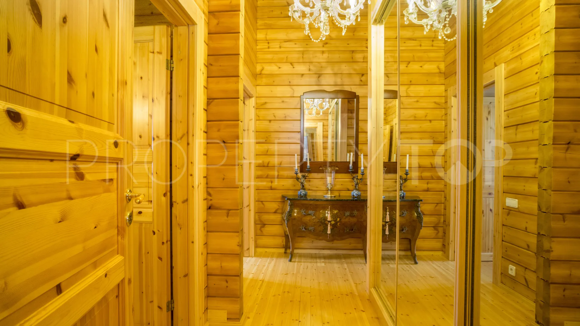 Chalet with 4 bedrooms for sale in Elviria