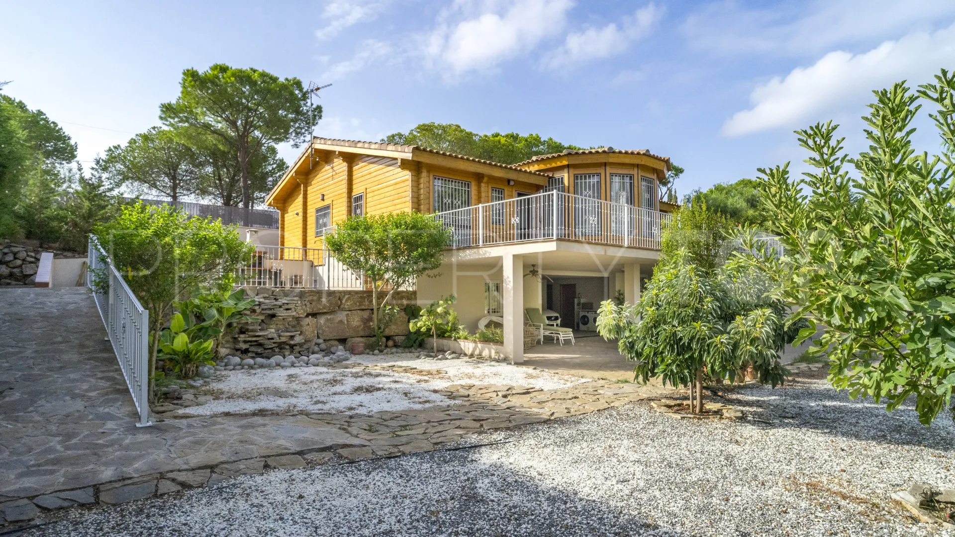 Chalet with 4 bedrooms for sale in Elviria