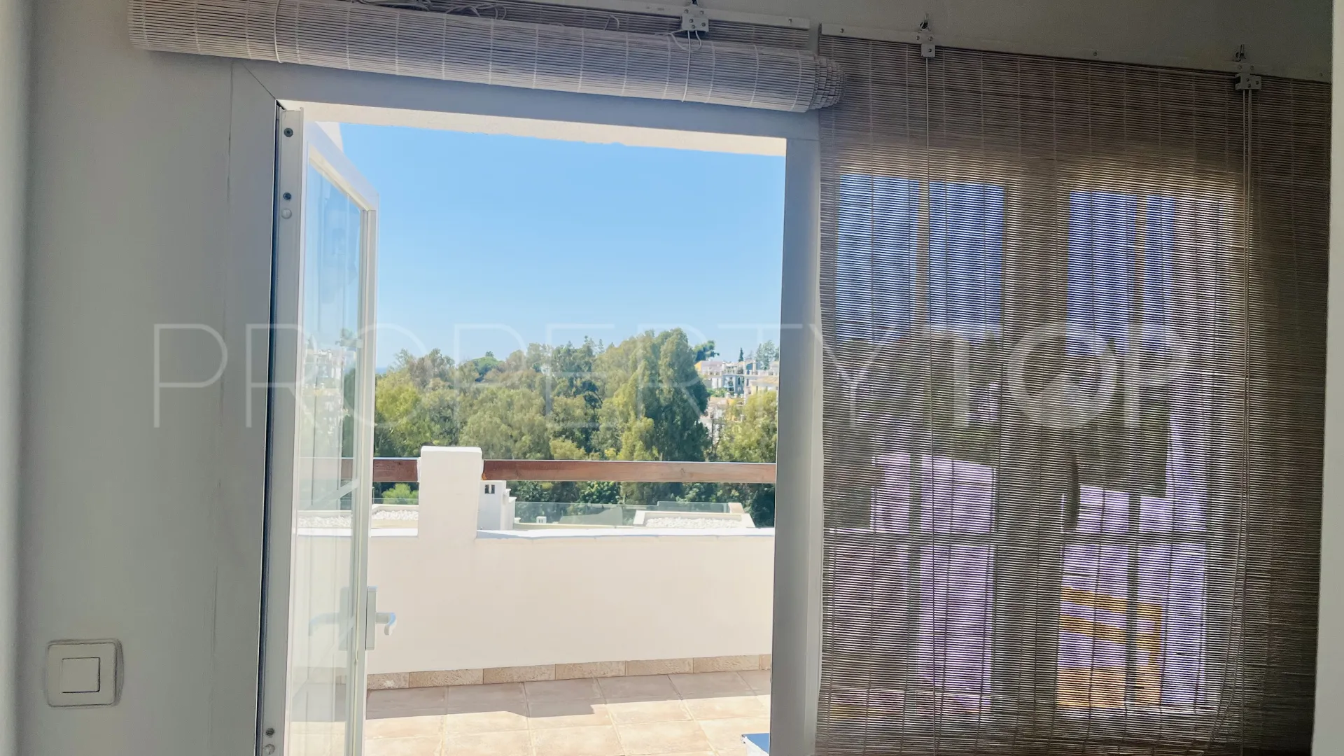 For sale 3 bedrooms town house in Marbella Golden Mile