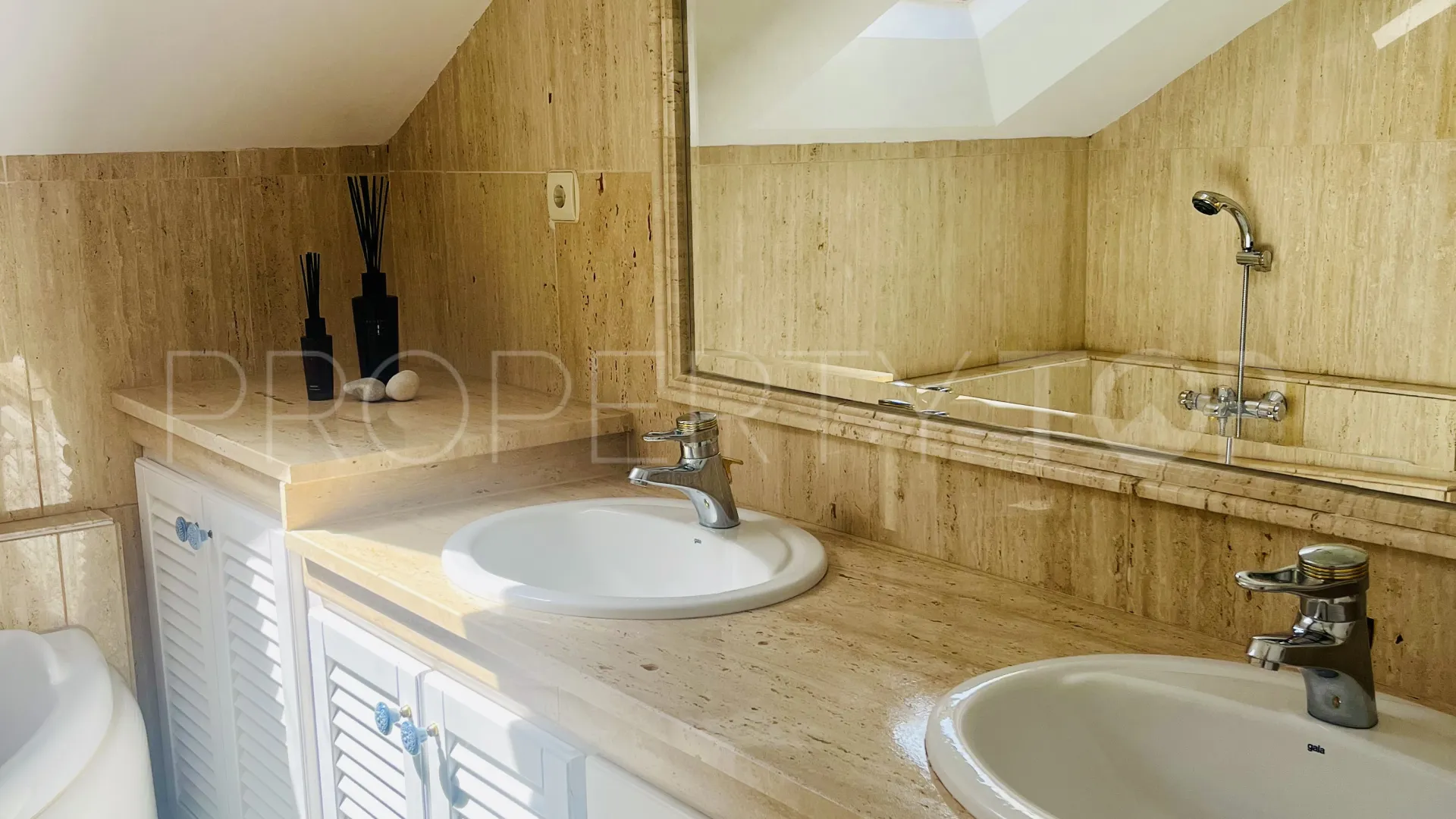 For sale 3 bedrooms town house in Marbella Golden Mile