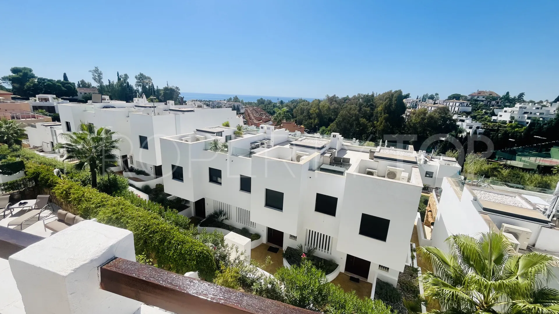 For sale 3 bedrooms town house in Marbella Golden Mile