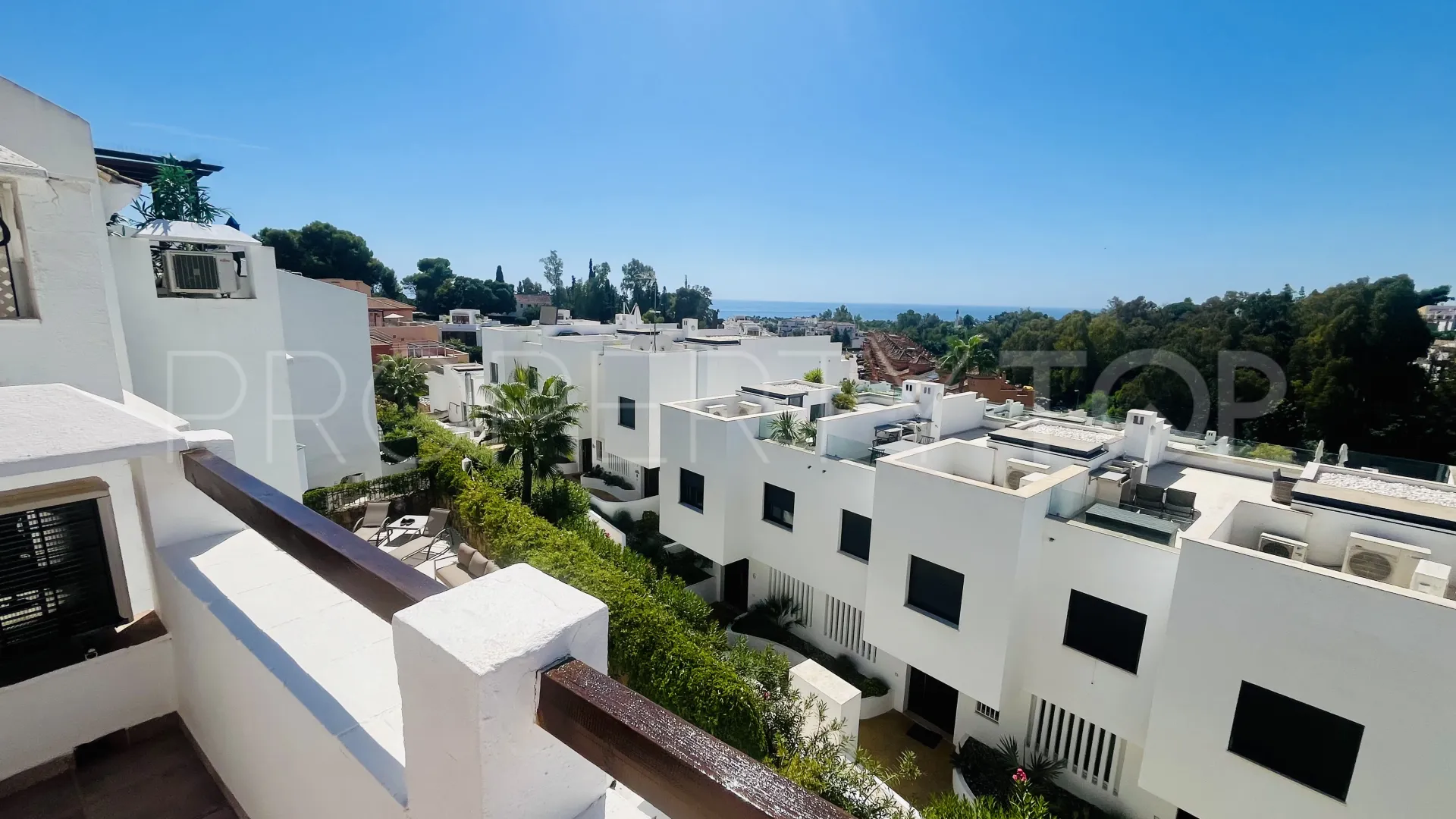 For sale 3 bedrooms town house in Marbella Golden Mile