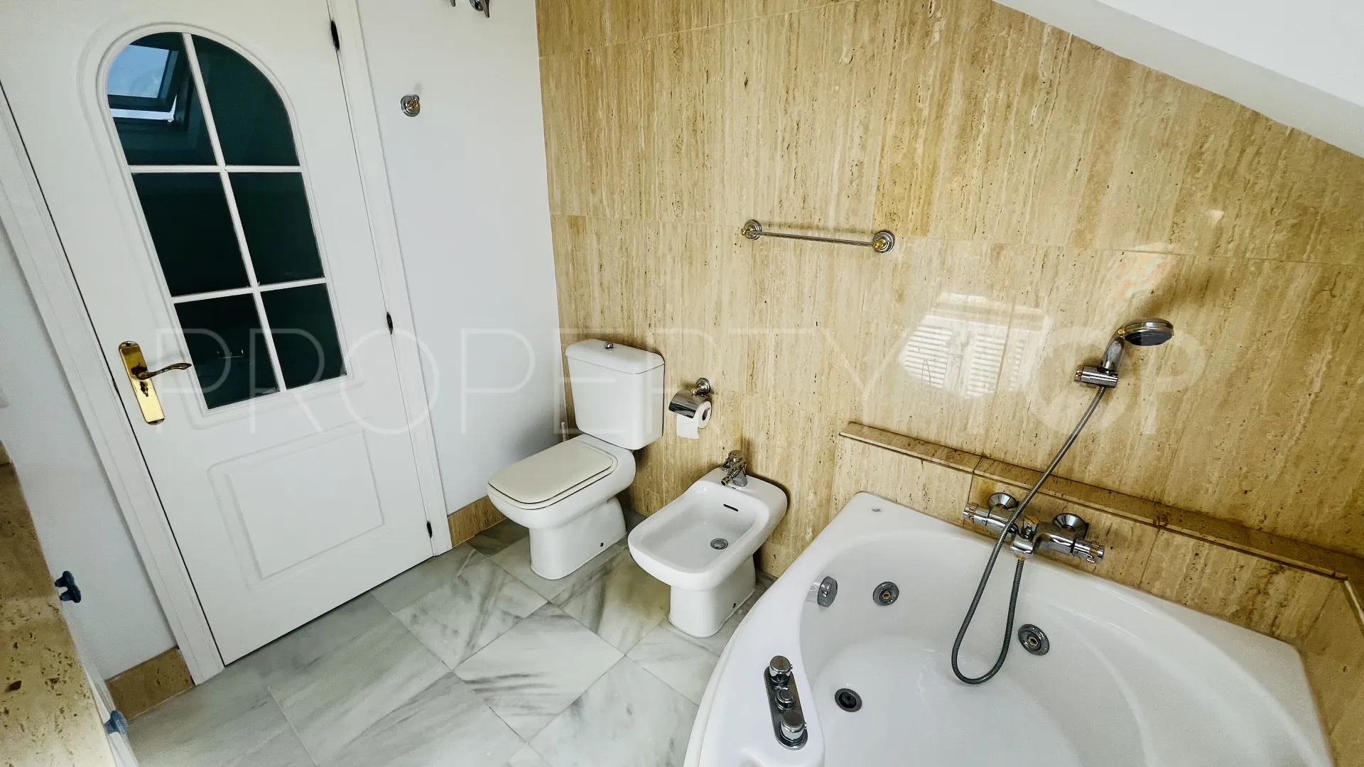 For sale 3 bedrooms town house in Marbella Golden Mile