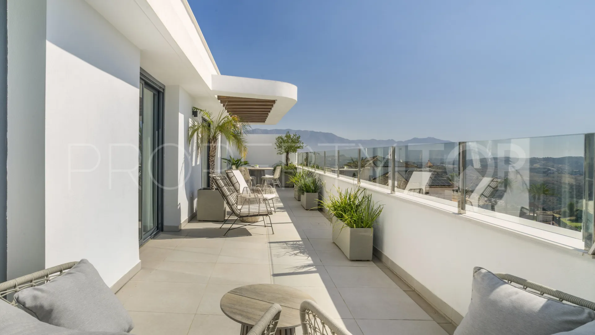 2 bedrooms penthouse in Mijas Costa for sale