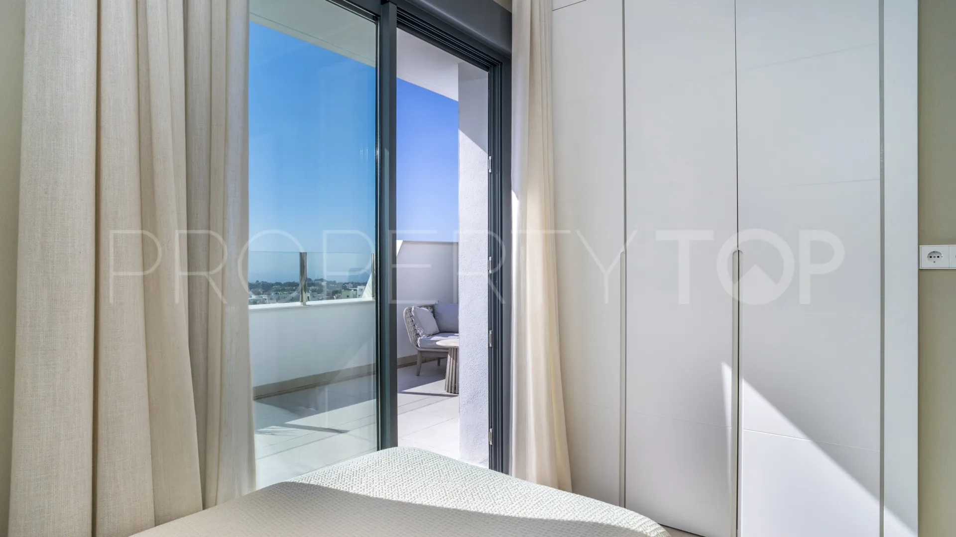 2 bedrooms penthouse in Mijas Costa for sale