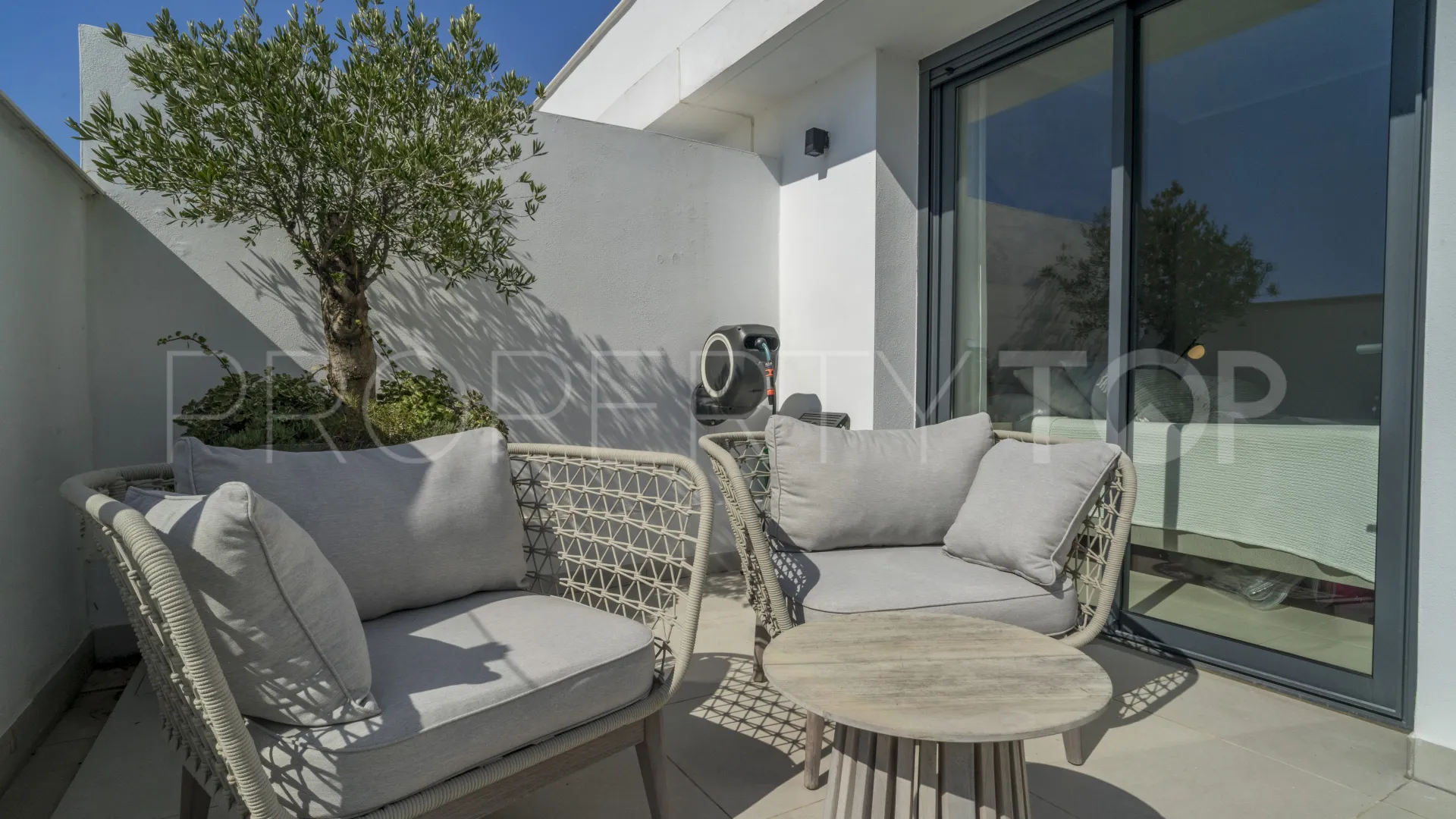 2 bedrooms penthouse in Mijas Costa for sale