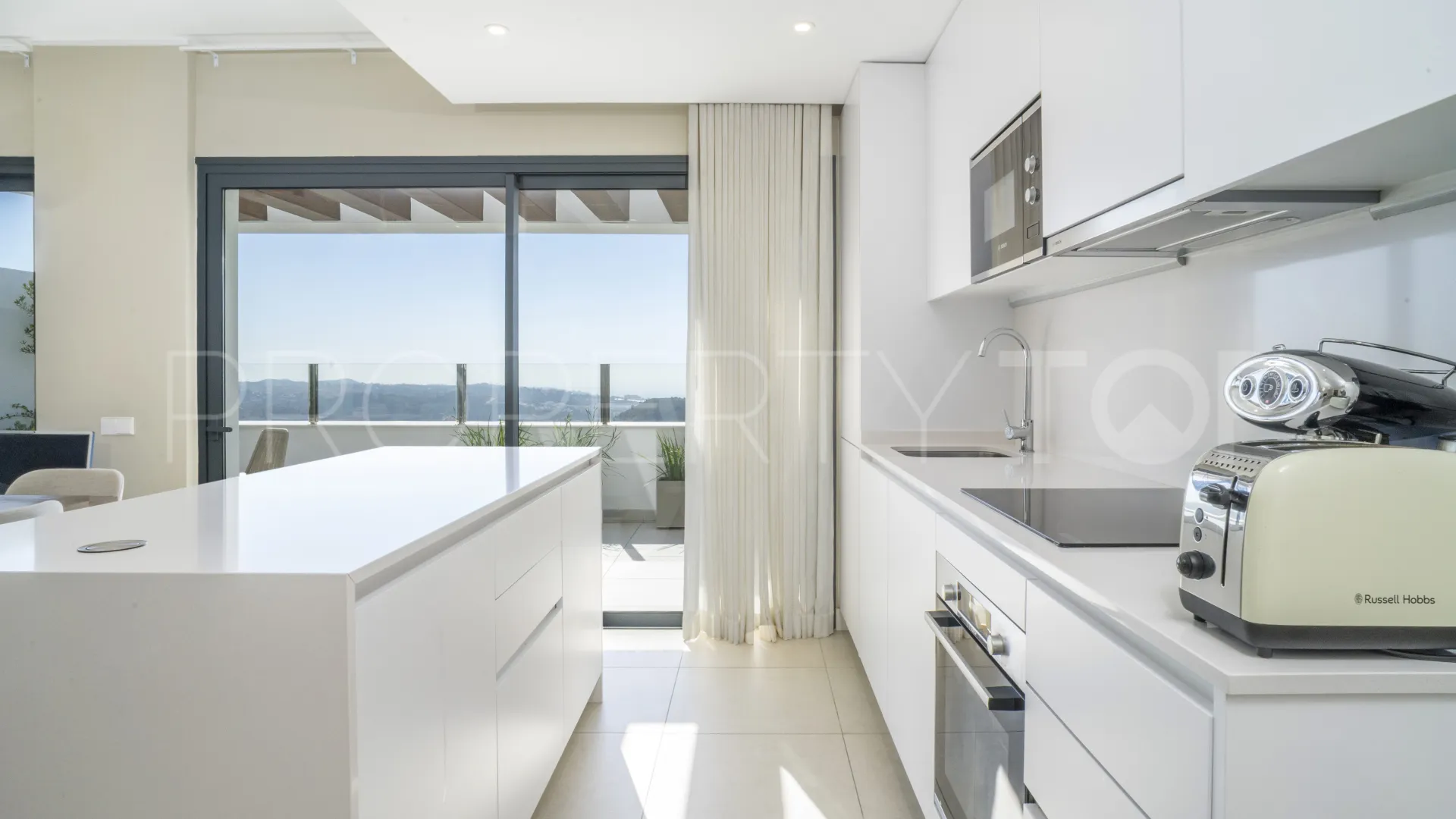 2 bedrooms penthouse in Mijas Costa for sale