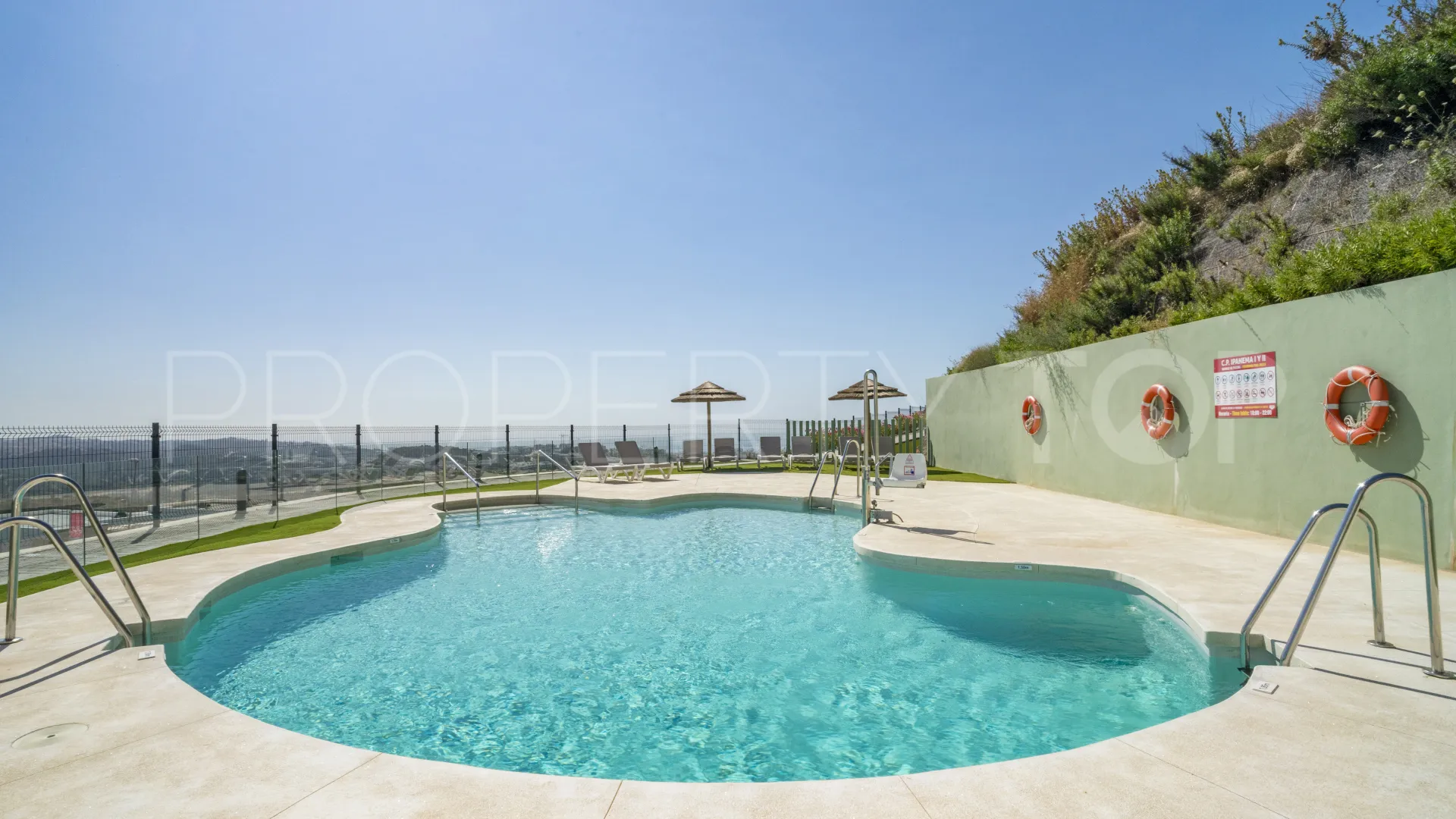 2 bedrooms penthouse in Mijas Costa for sale