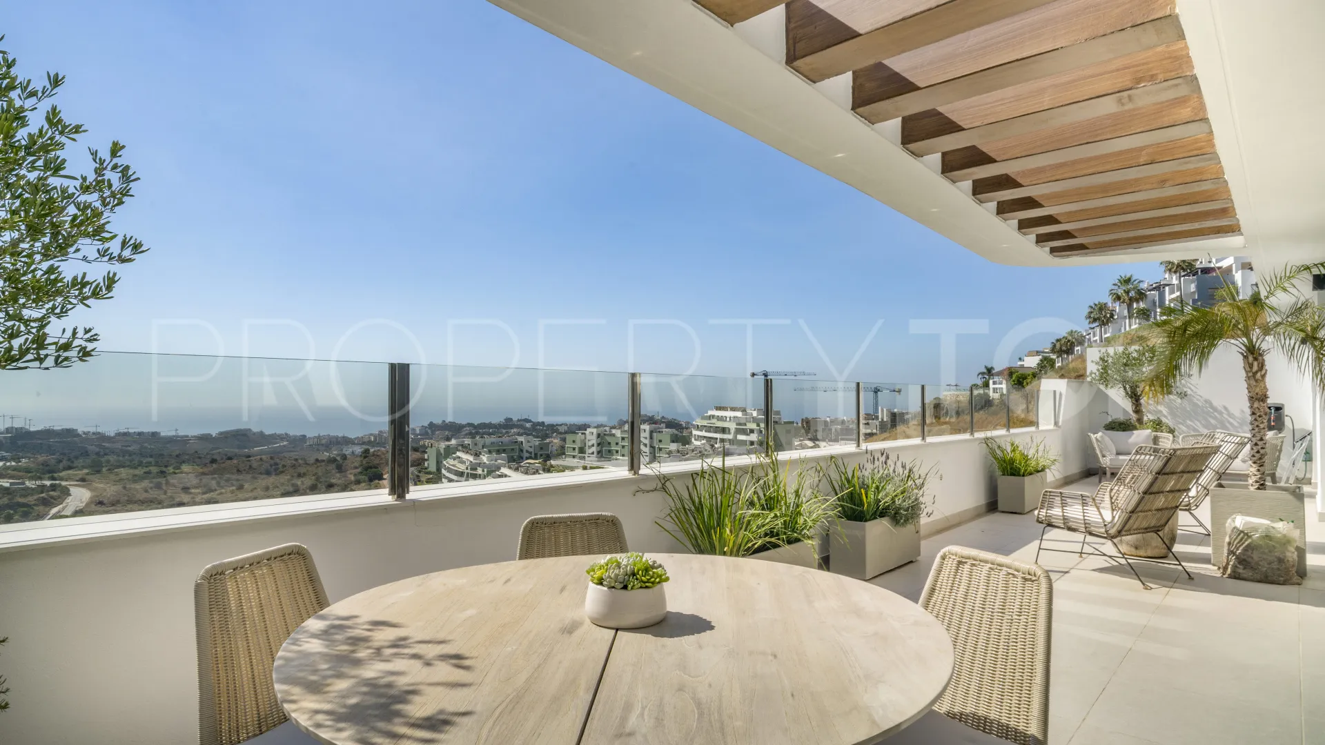 2 bedrooms penthouse in Mijas Costa for sale