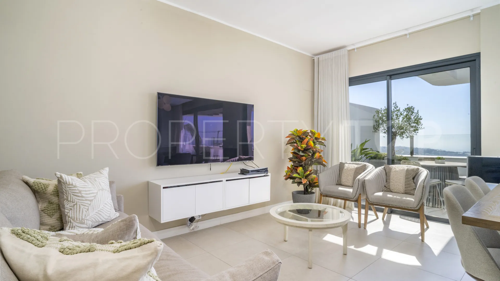 2 bedrooms penthouse in Mijas Costa for sale