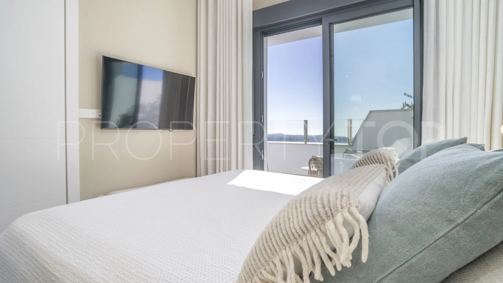 2 bedrooms penthouse in Mijas Costa for sale