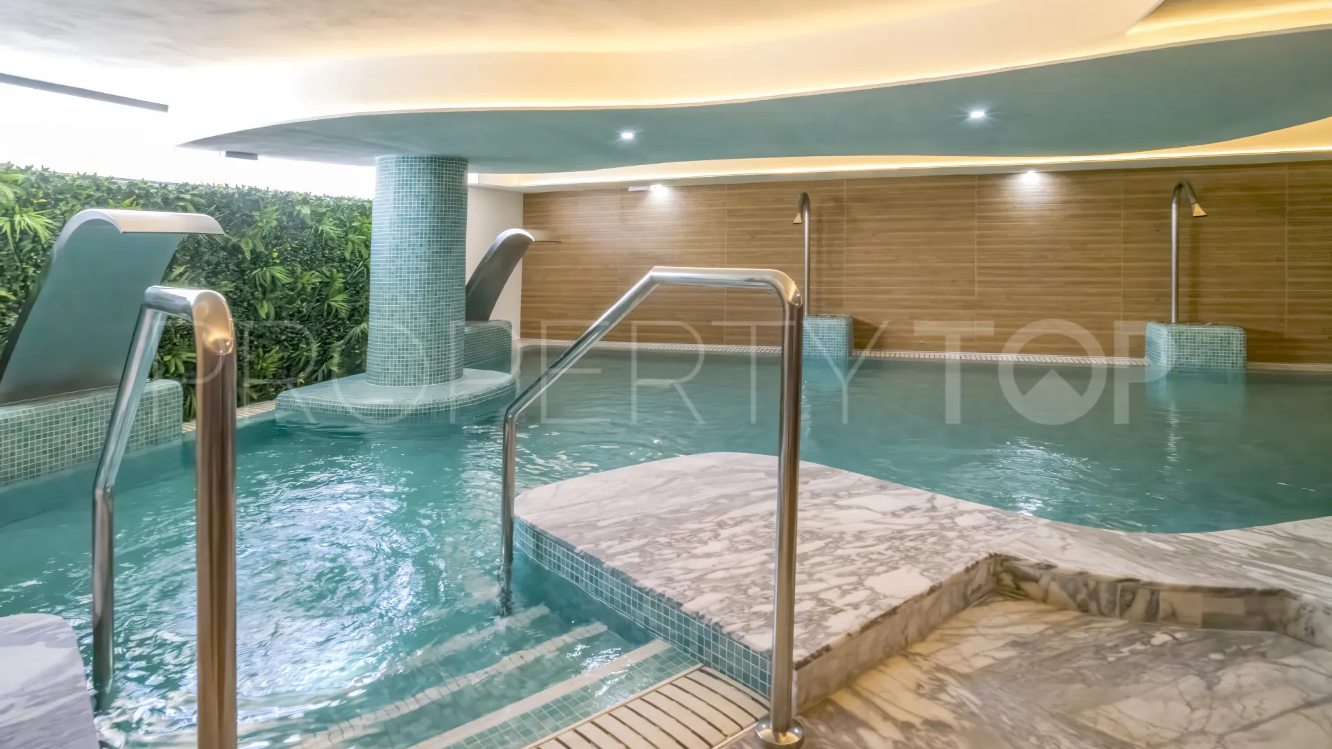 2 bedrooms penthouse in Mijas Costa for sale