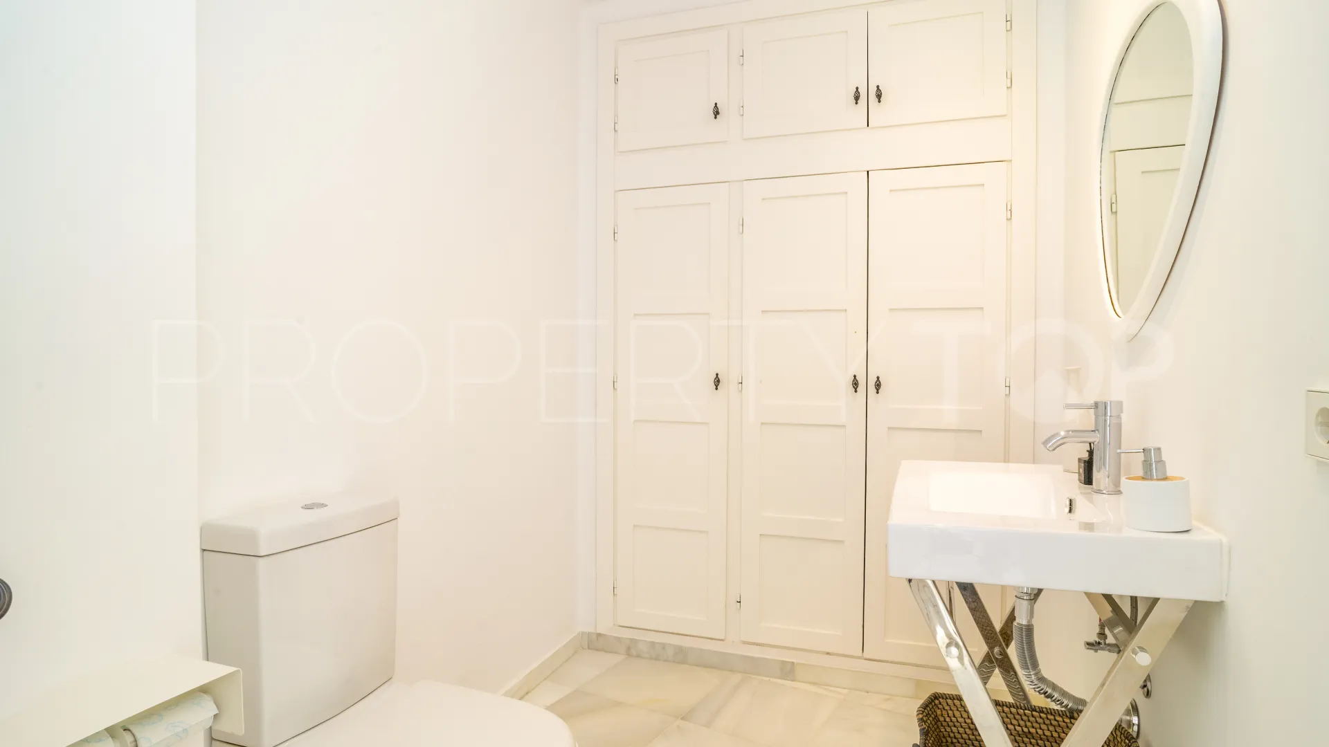 Town house for sale in Lomas de los Monteros with 4 bedrooms