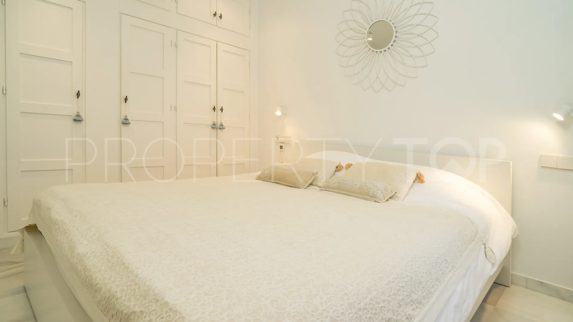Town house for sale in Lomas de los Monteros with 4 bedrooms