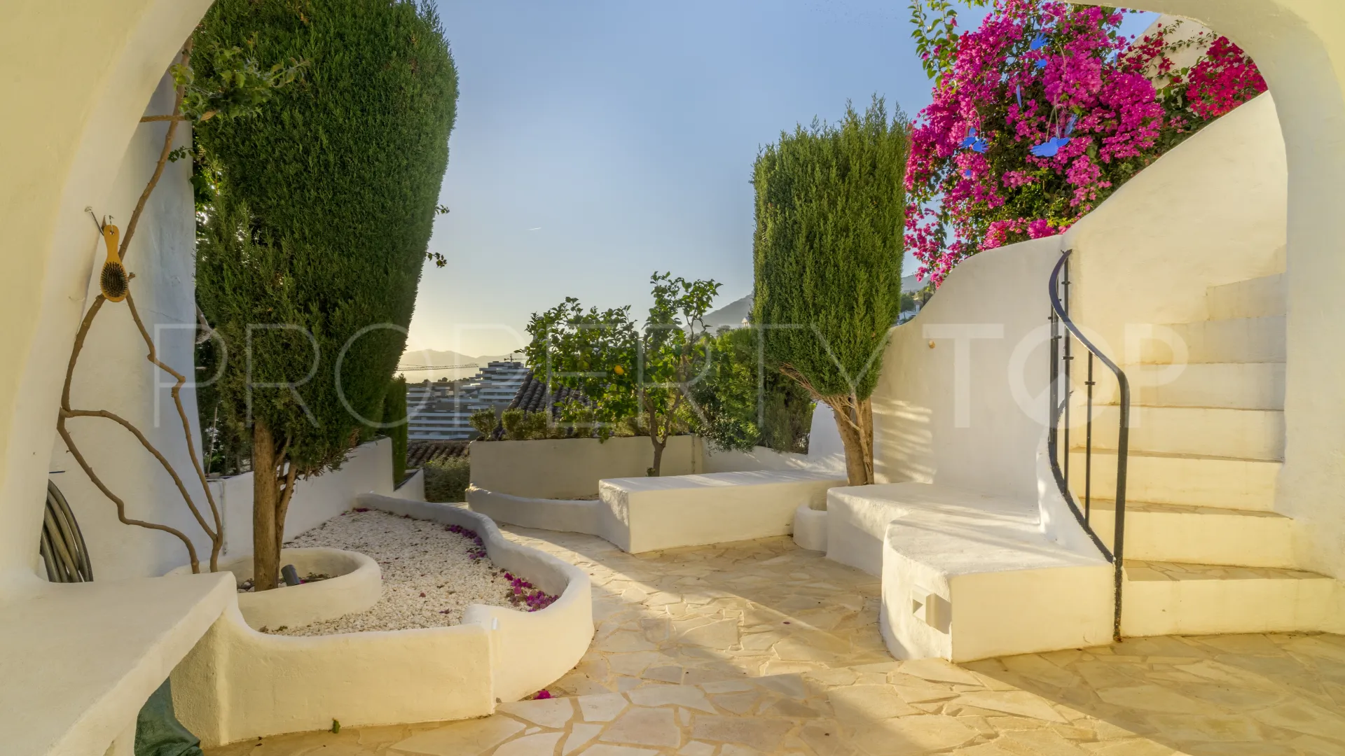 Town house for sale in Lomas de los Monteros with 4 bedrooms