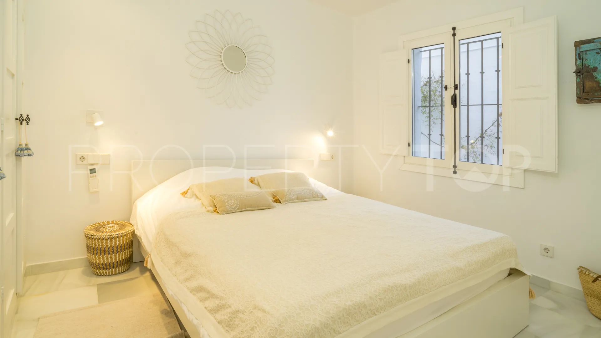 Town house for sale in Lomas de los Monteros with 4 bedrooms