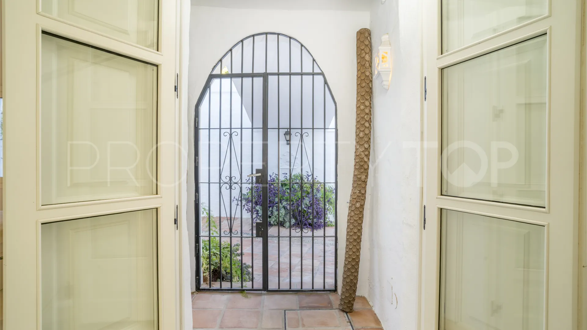 Town house for sale in Lomas de los Monteros with 4 bedrooms
