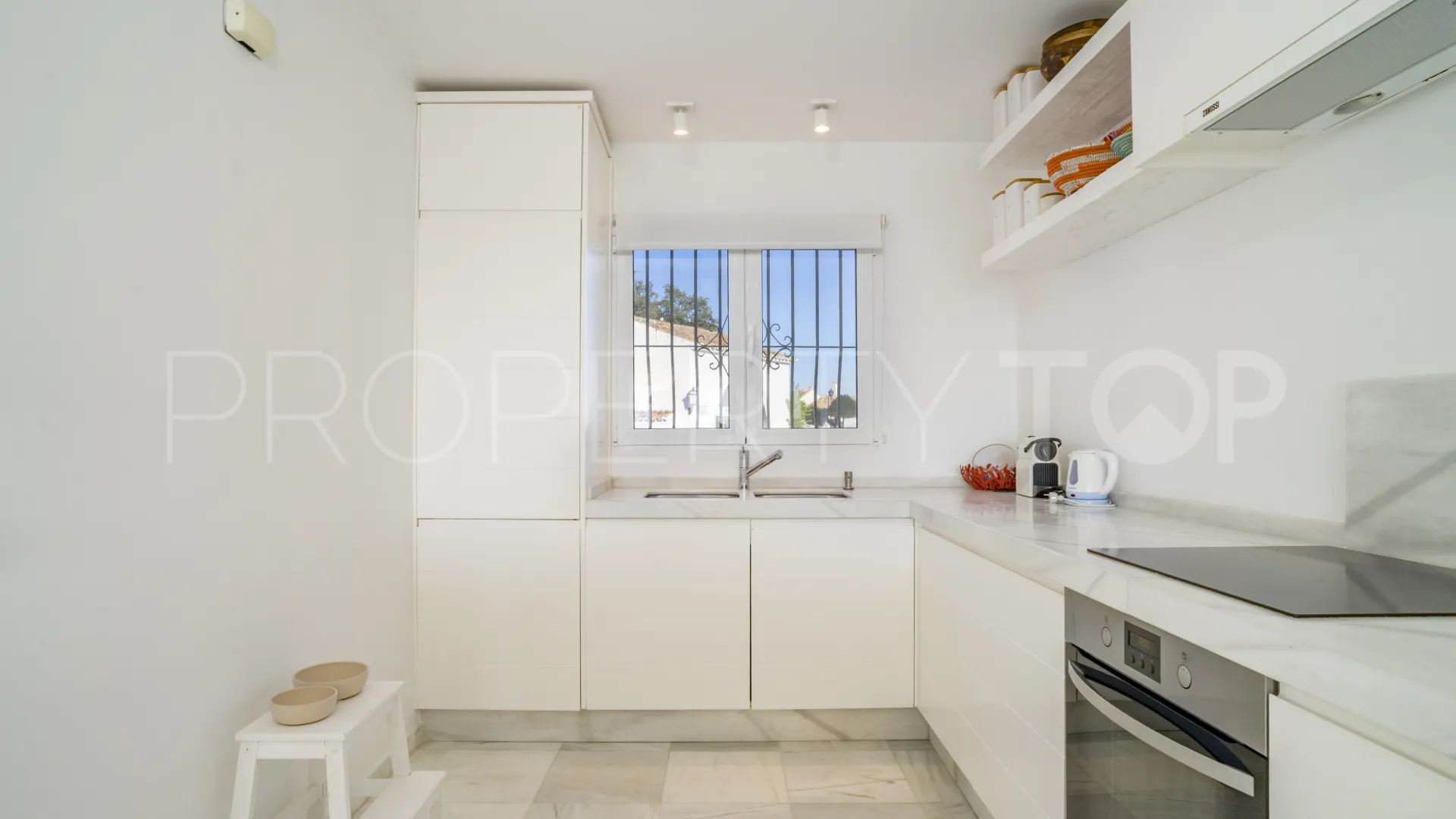 Town house for sale in Lomas de los Monteros with 4 bedrooms