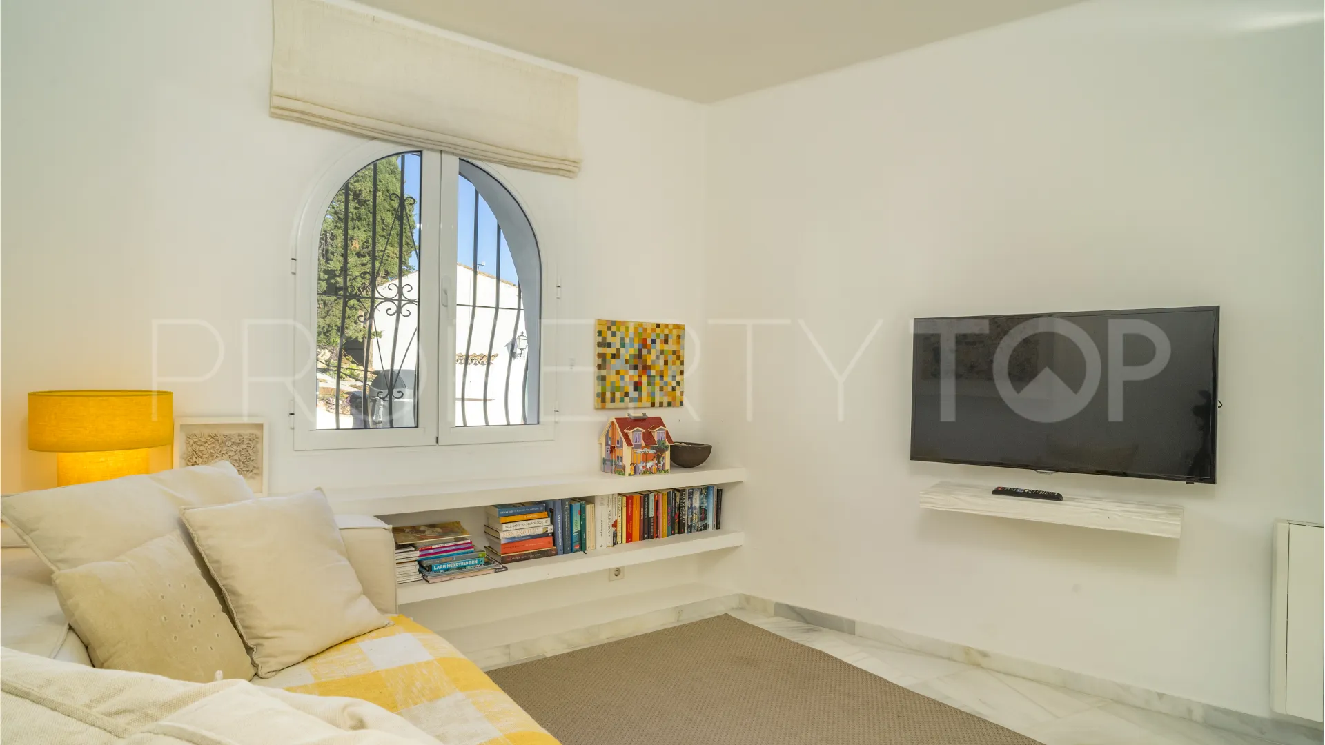 Town house for sale in Lomas de los Monteros with 4 bedrooms