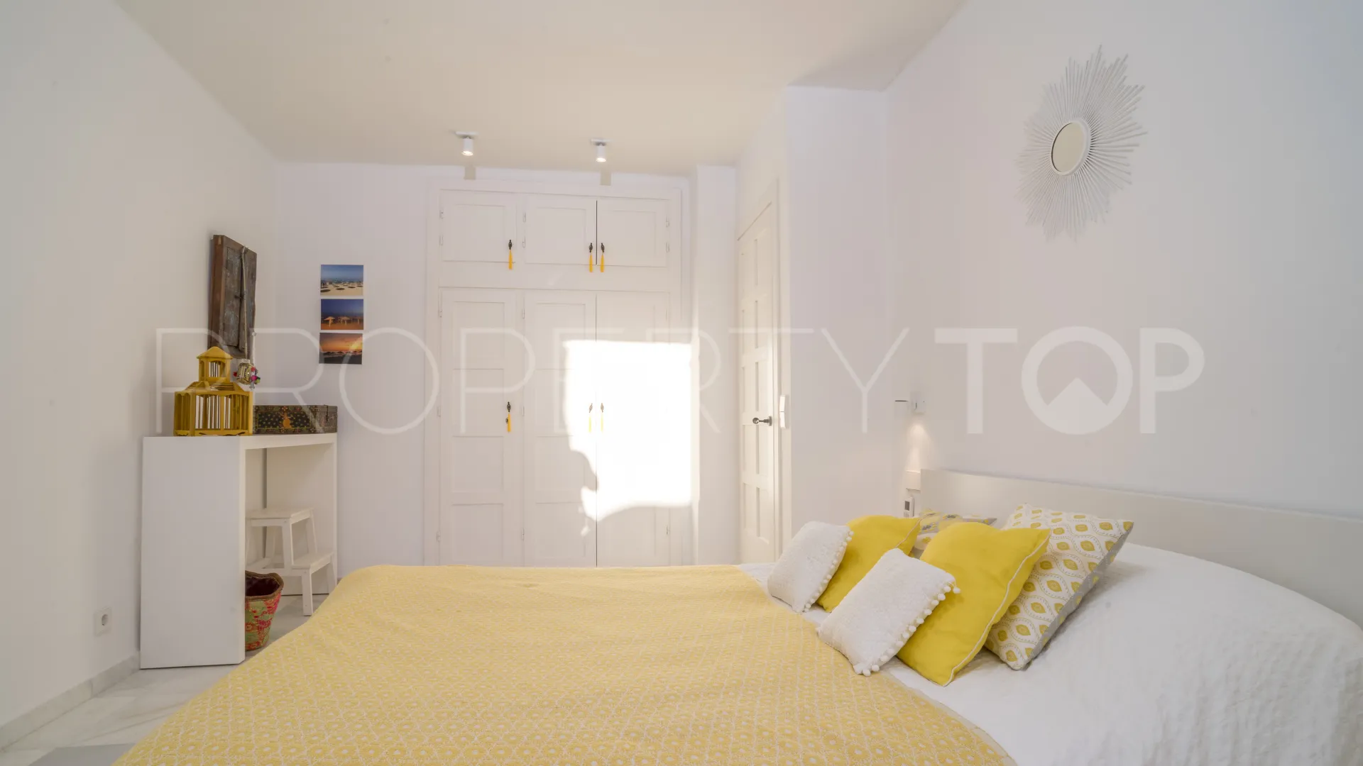 Town house for sale in Lomas de los Monteros with 4 bedrooms