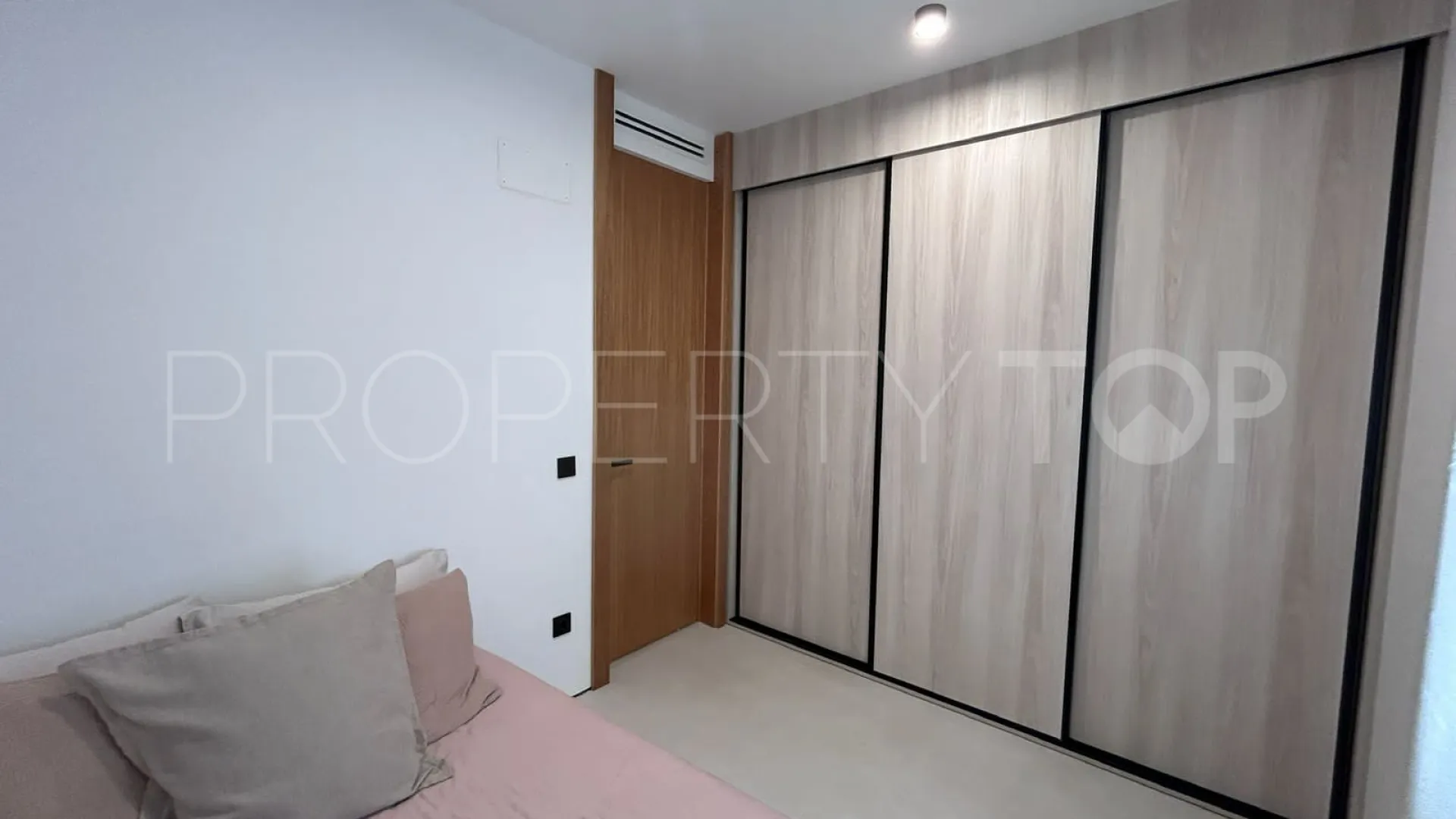 Se vende apartamento planta baja con 2 dormitorios en Andalucia del Mar