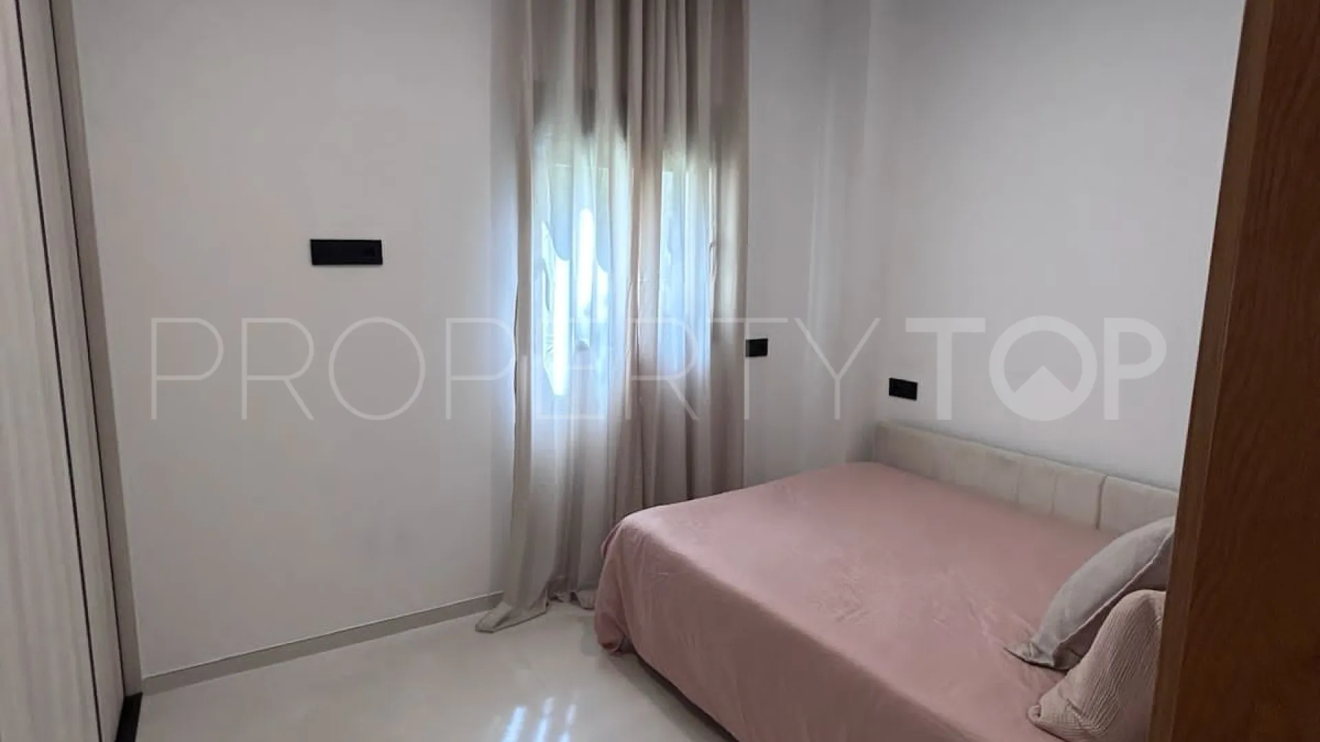 Se vende apartamento planta baja con 2 dormitorios en Andalucia del Mar