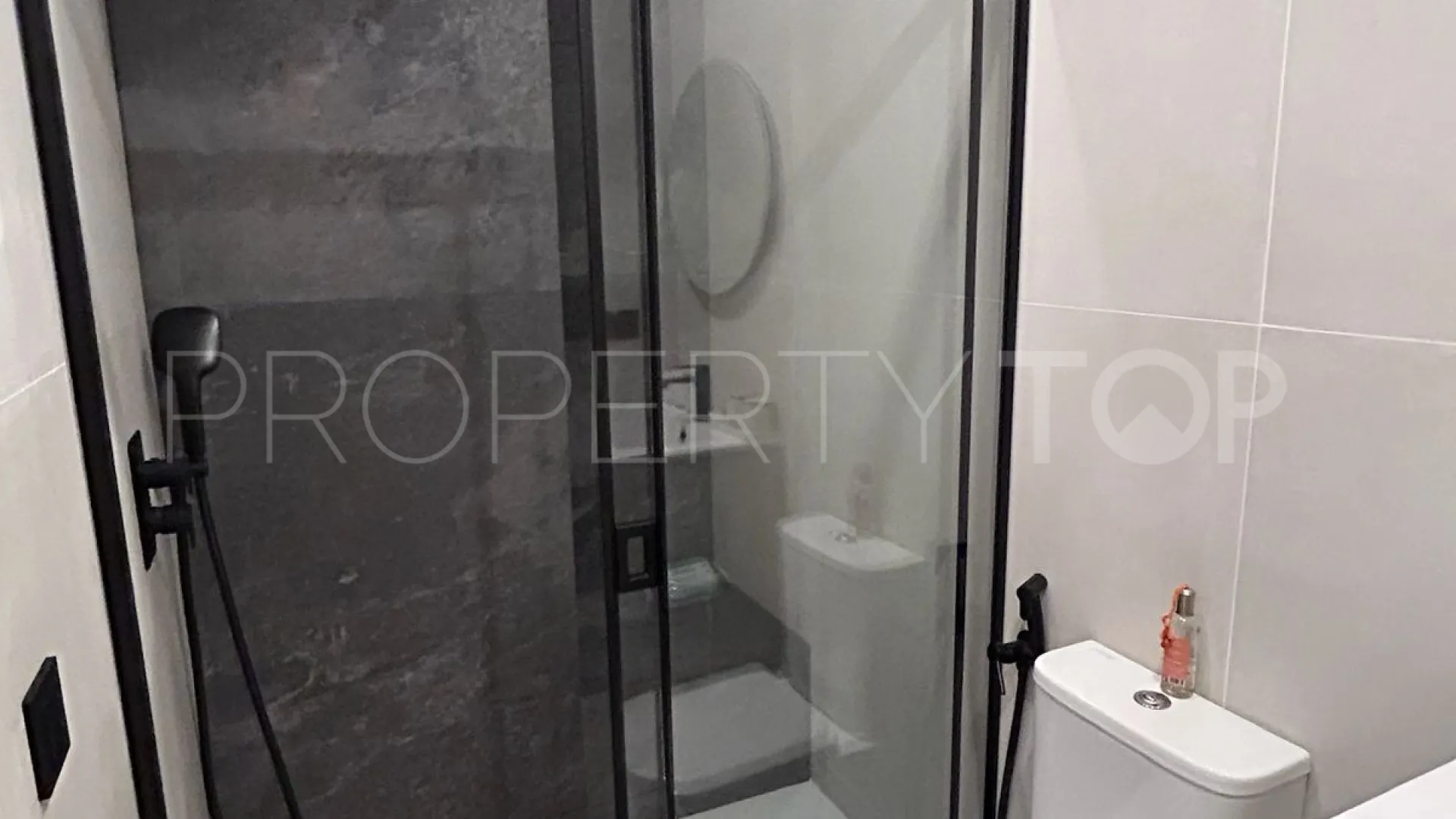 Se vende apartamento planta baja con 2 dormitorios en Andalucia del Mar