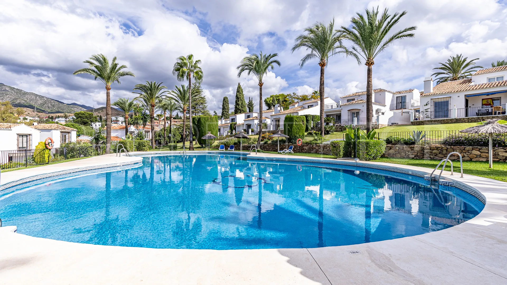 For sale Bello Horizonte 2 bedrooms town house