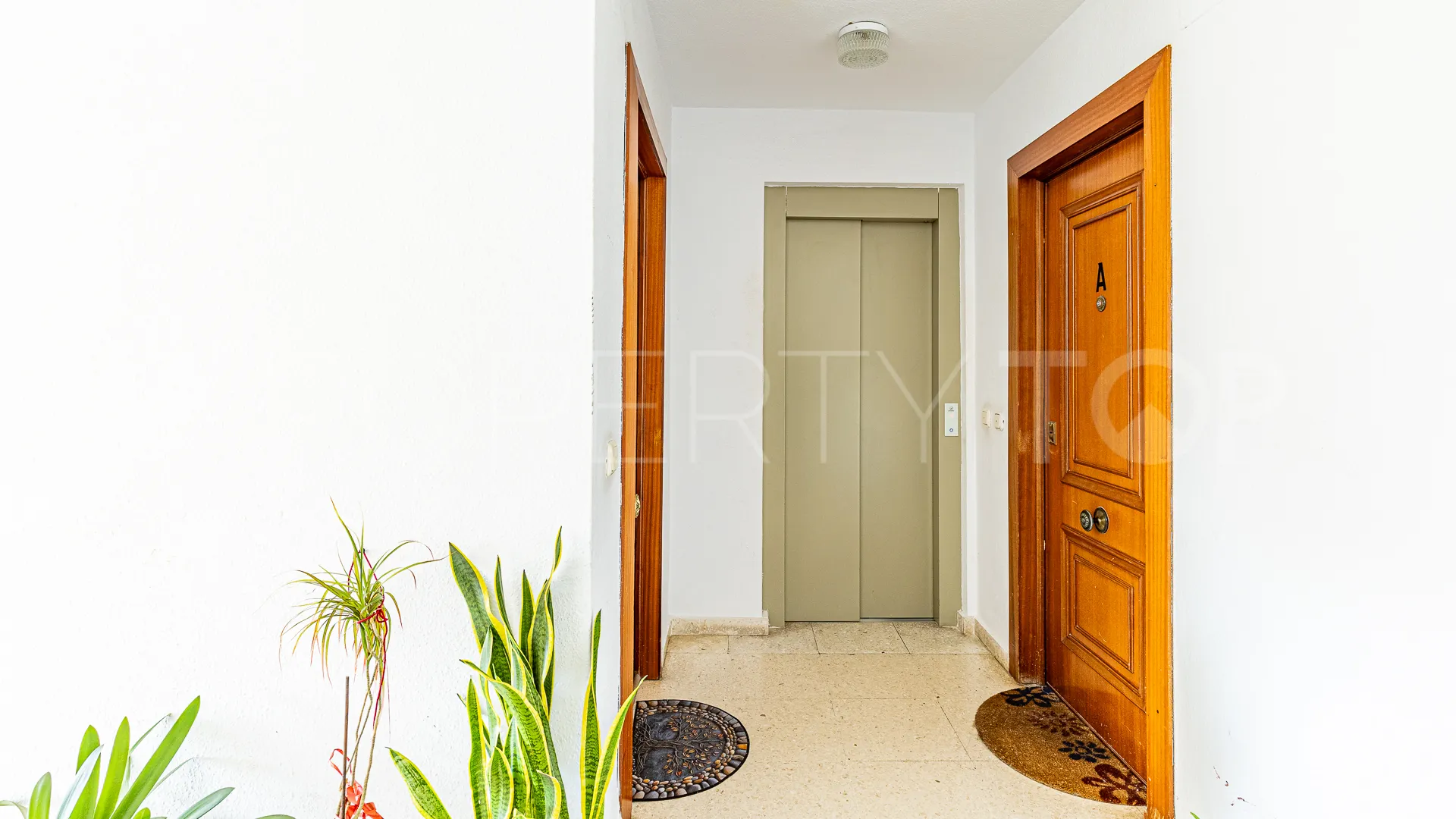 Apartment for sale in Miraflores with 3 bedrooms