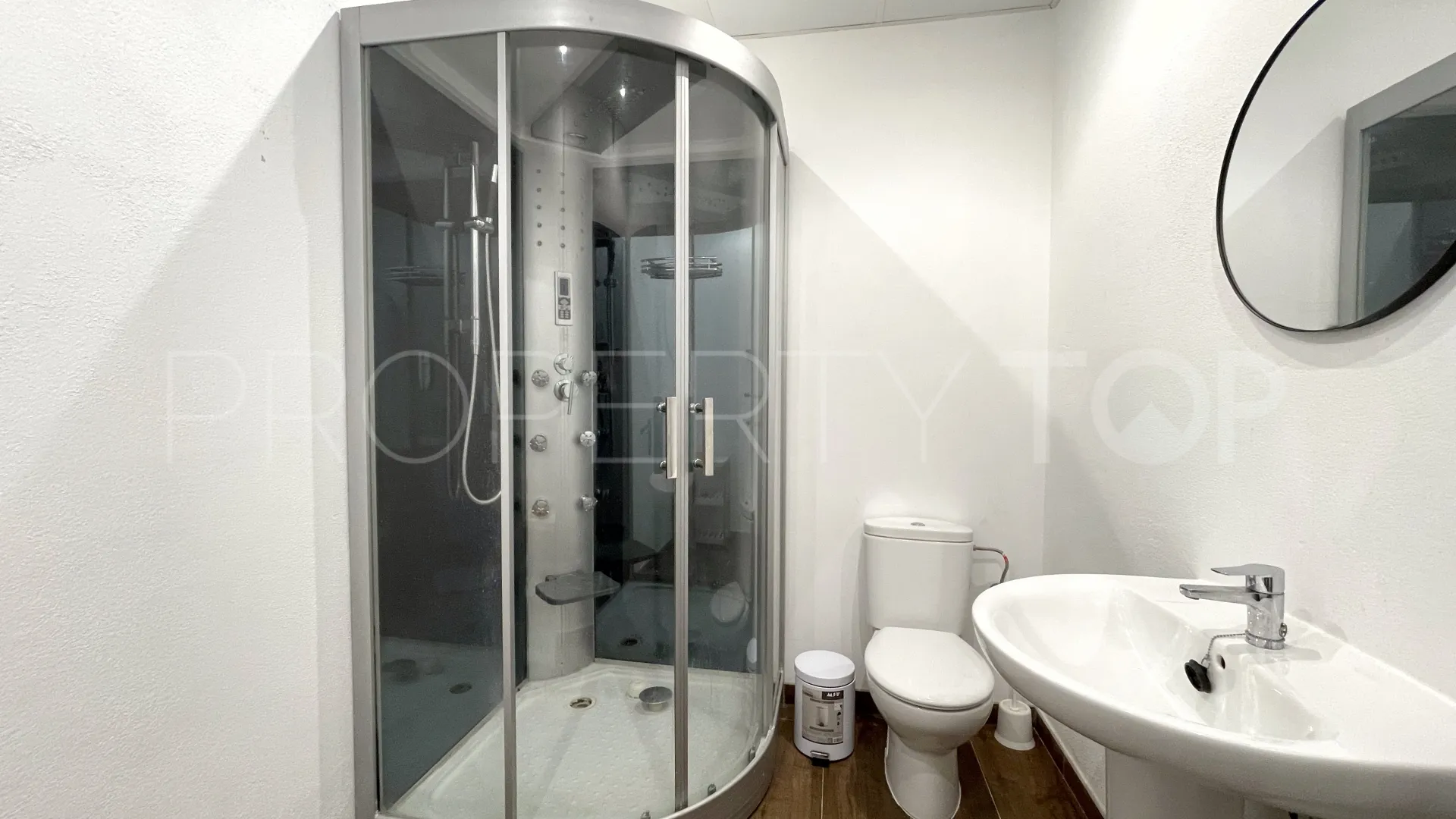 Semi detached house with 5 bedrooms for sale in Meisho Hills