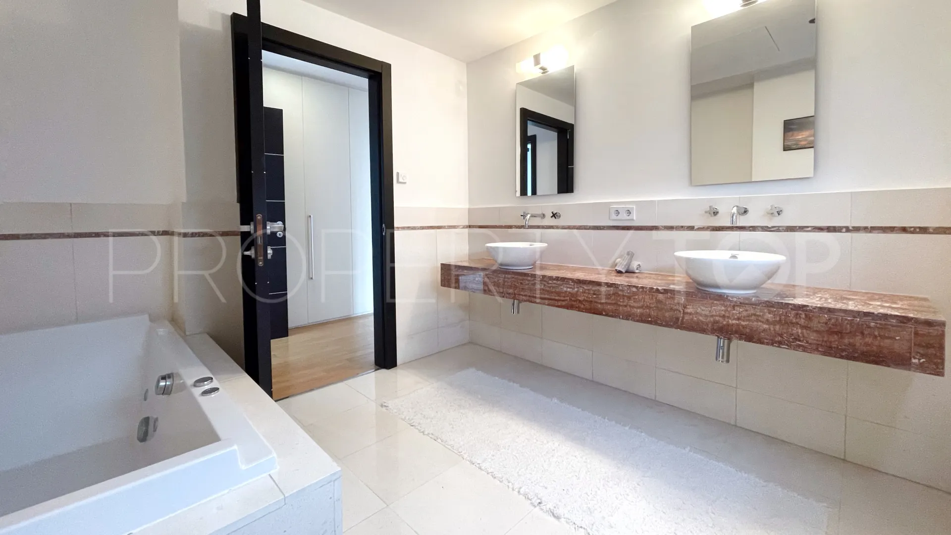 Semi detached house with 5 bedrooms for sale in Meisho Hills