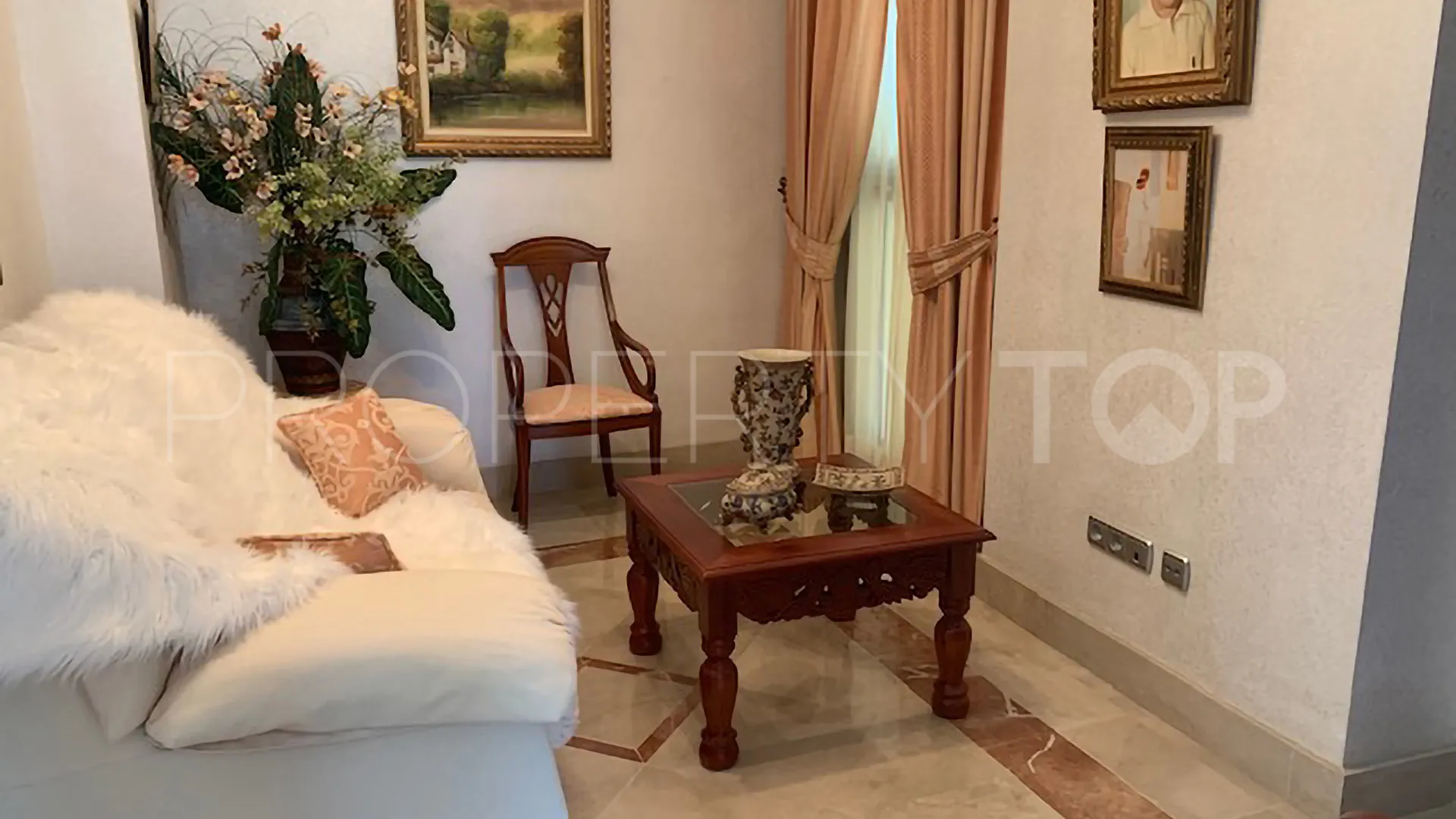 Comprar villa en Alta Vista