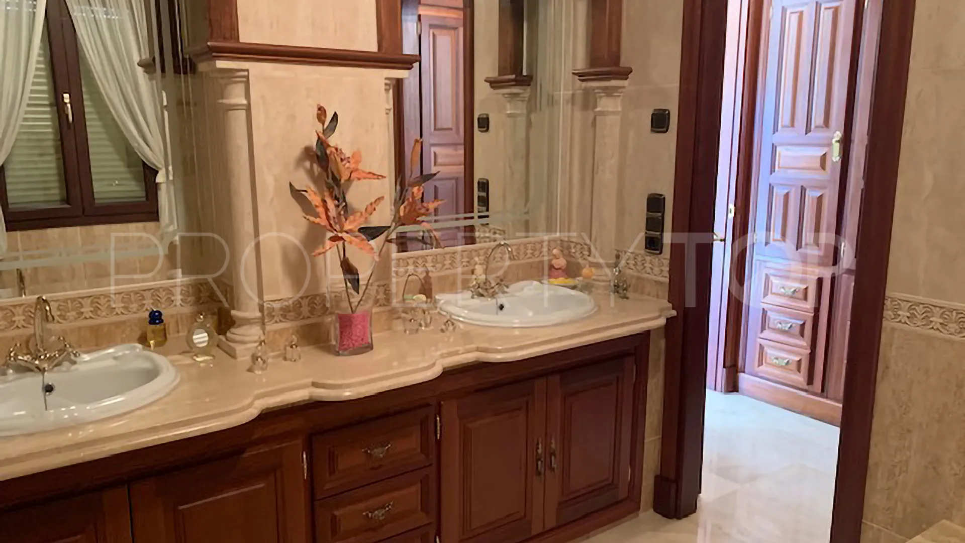 Comprar villa en Alta Vista