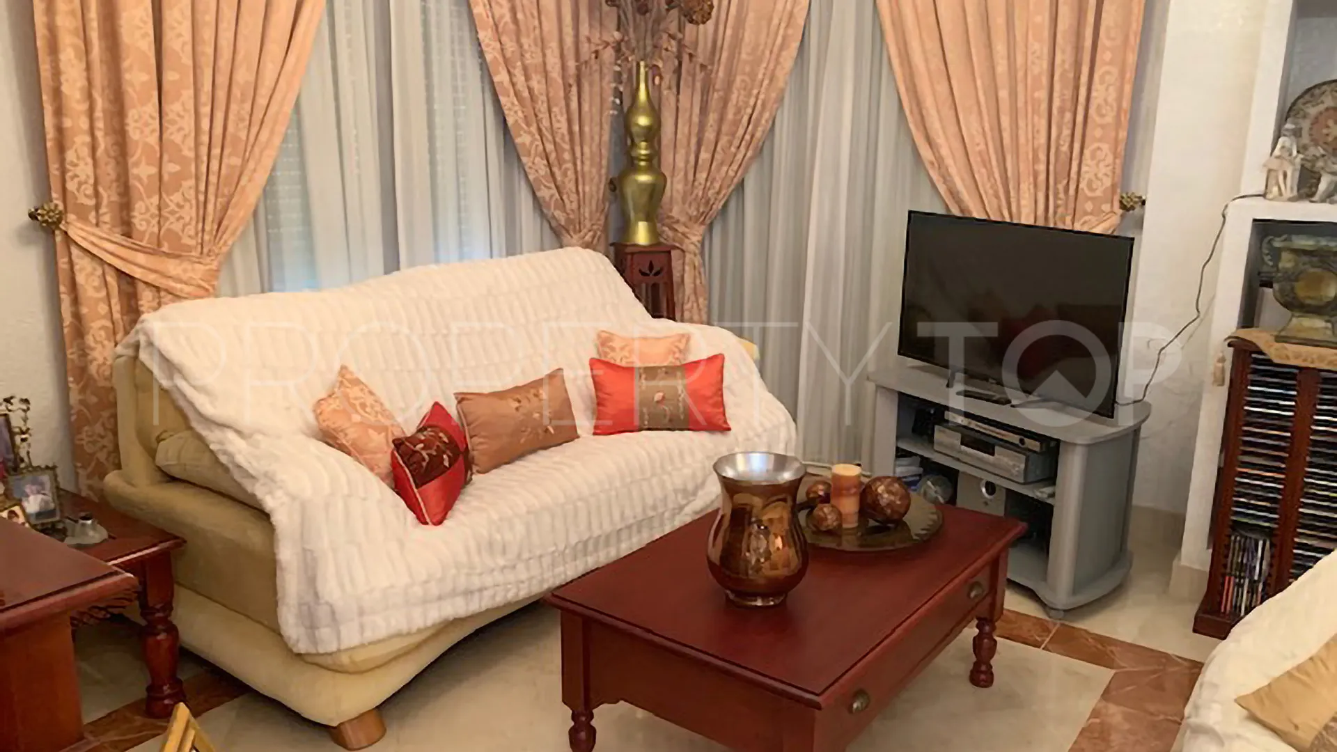 Comprar villa en Alta Vista