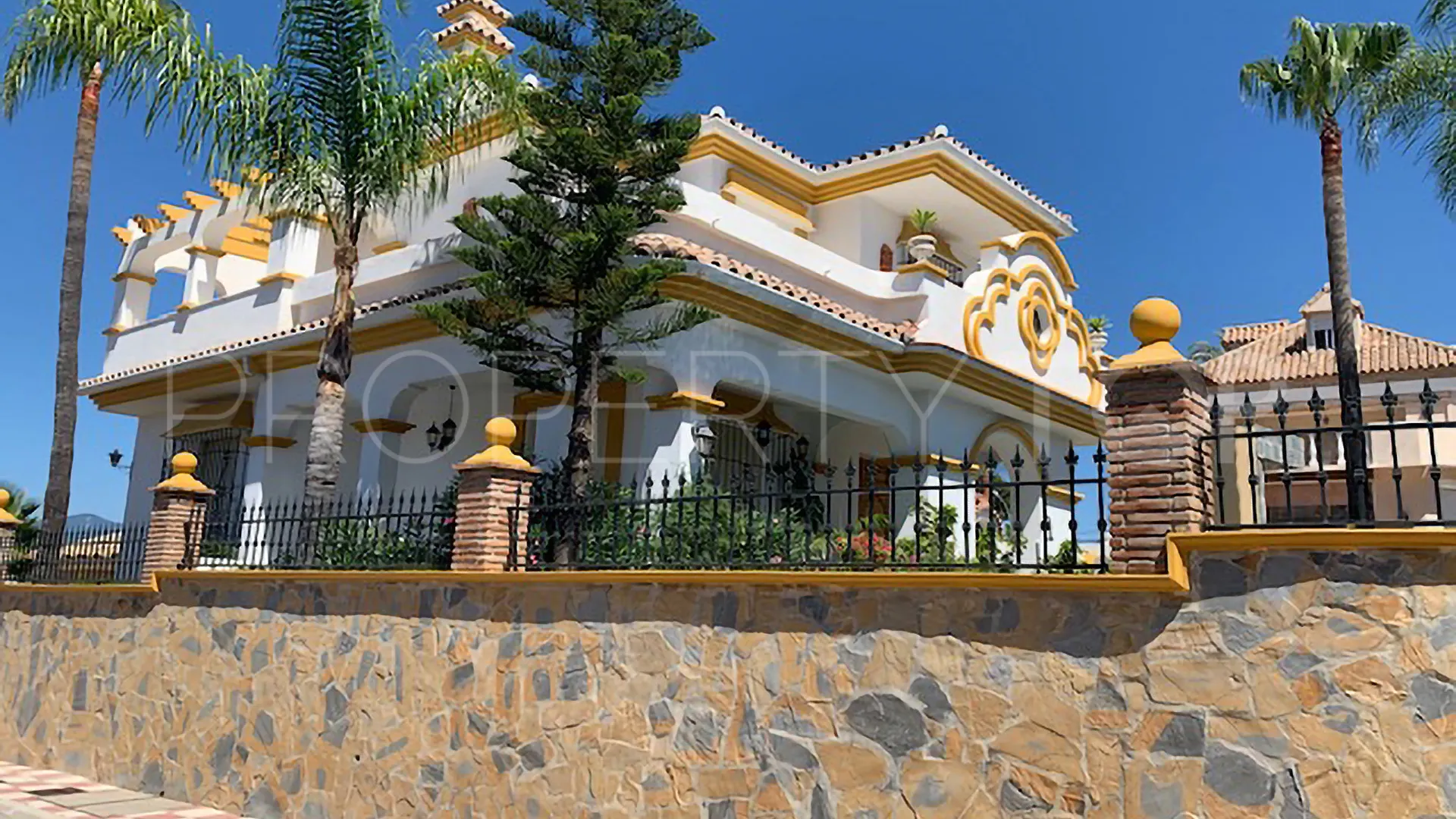 Comprar villa en Alta Vista