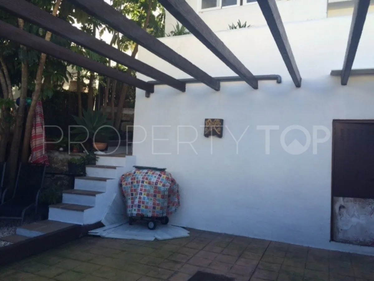 Town house with 4 bedrooms for sale in Selwo Hills