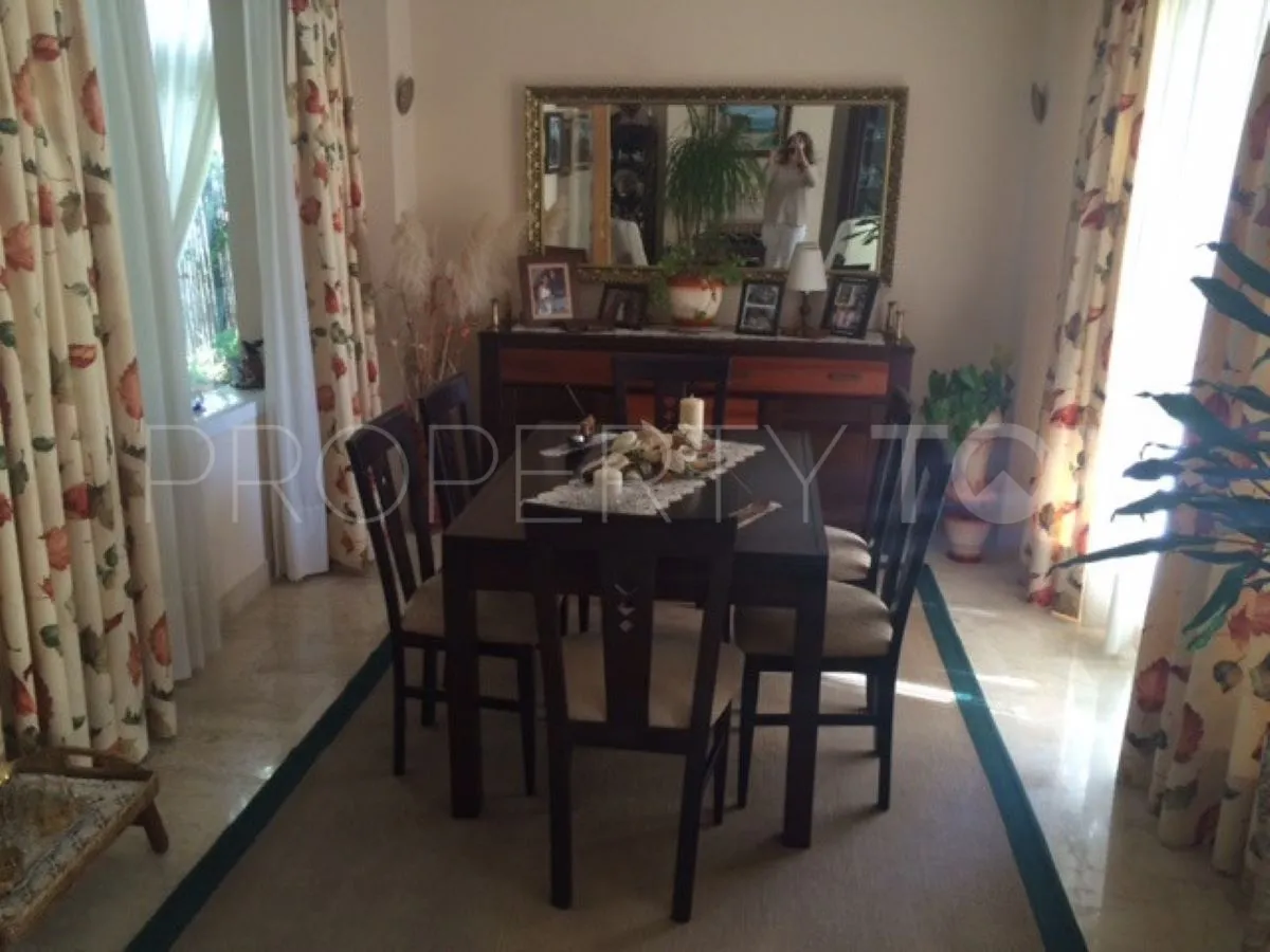 Town house with 4 bedrooms for sale in Selwo Hills