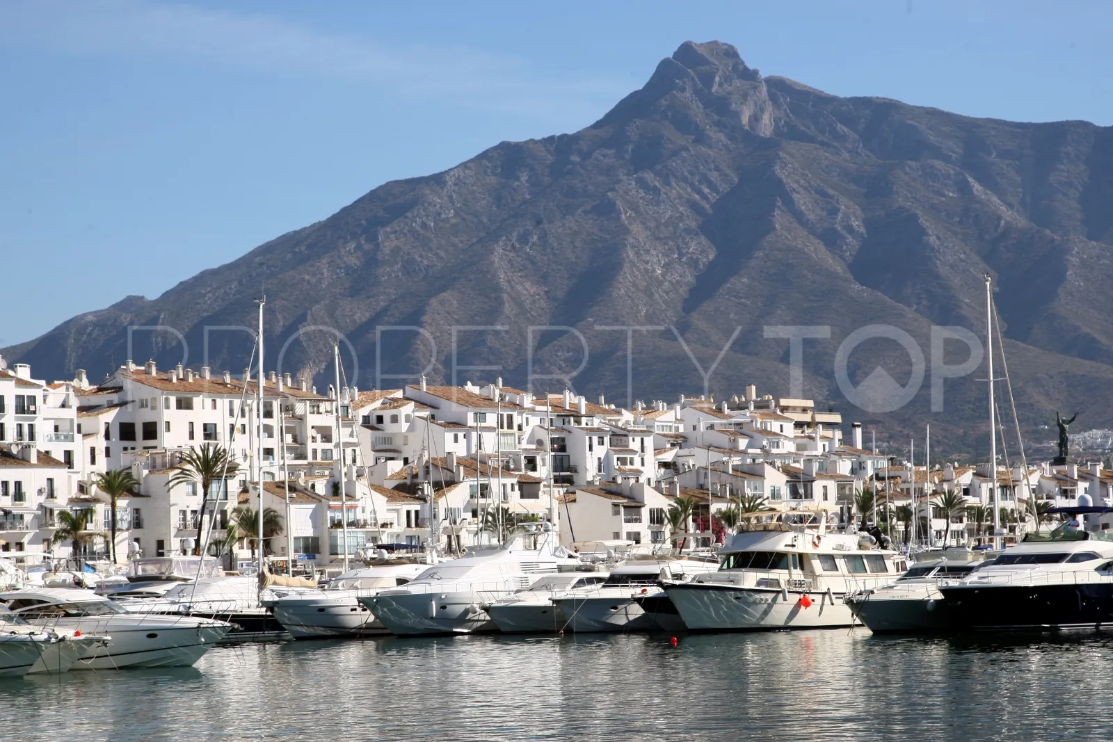 Plot for sale in Elviria