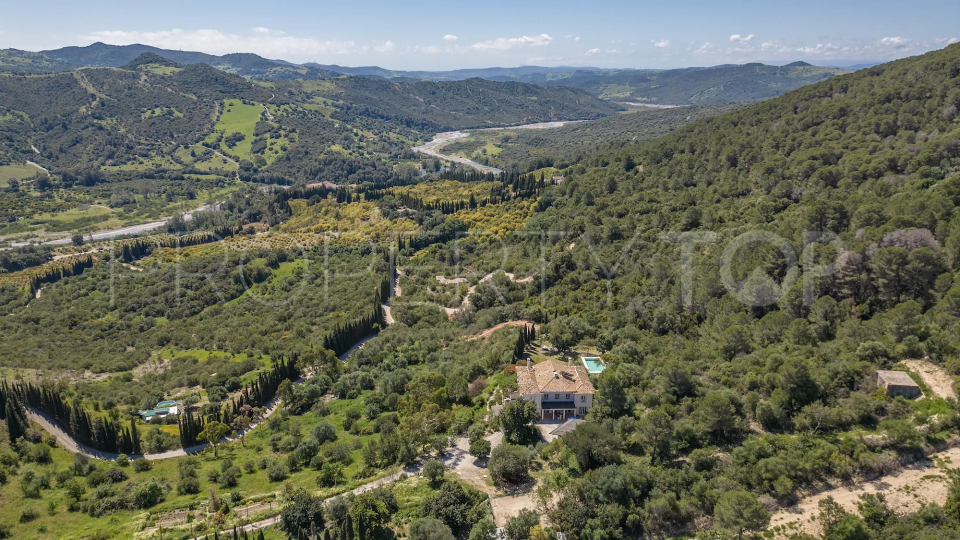 Casa de campo a la venta en Gaucin de 9 dormitorios