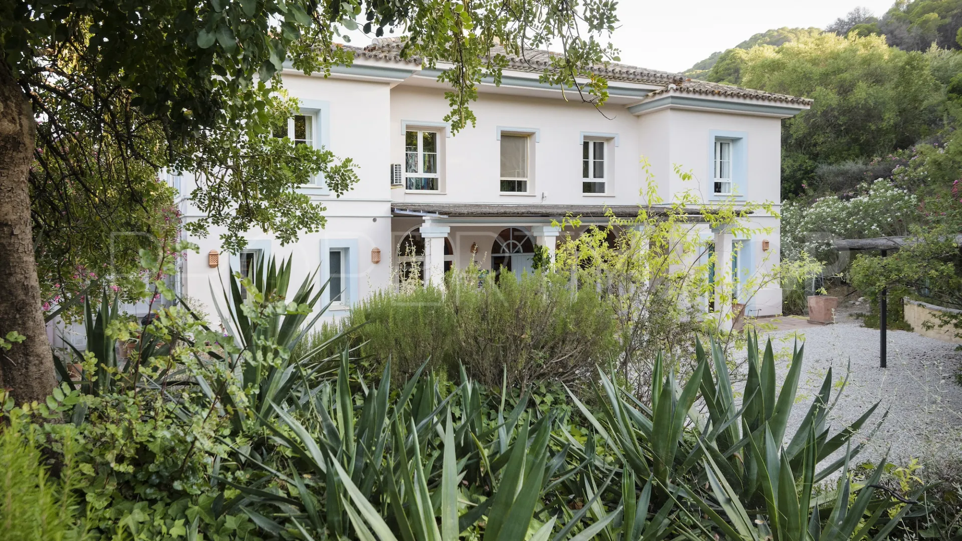 Casa de campo a la venta en Gaucin de 9 dormitorios