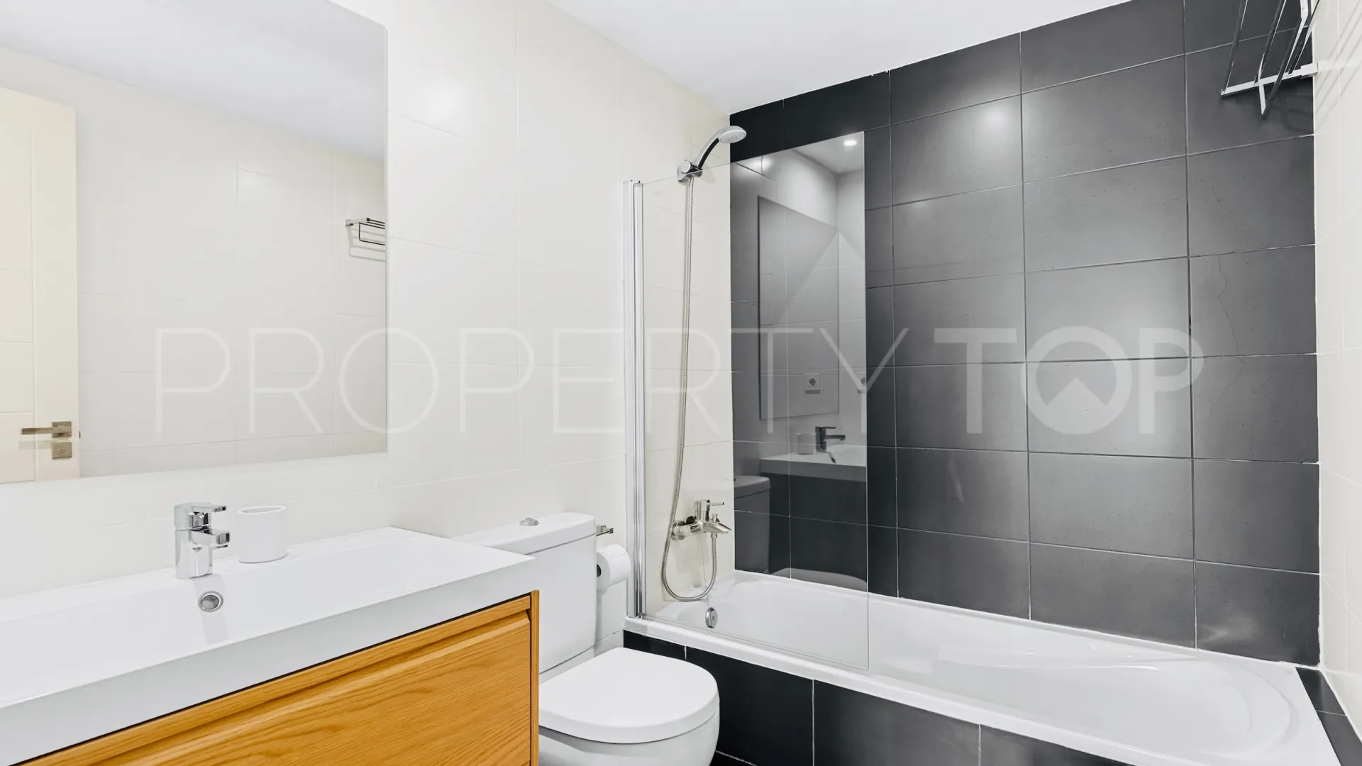 Buy 2 bedrooms apartment in Valle Romano