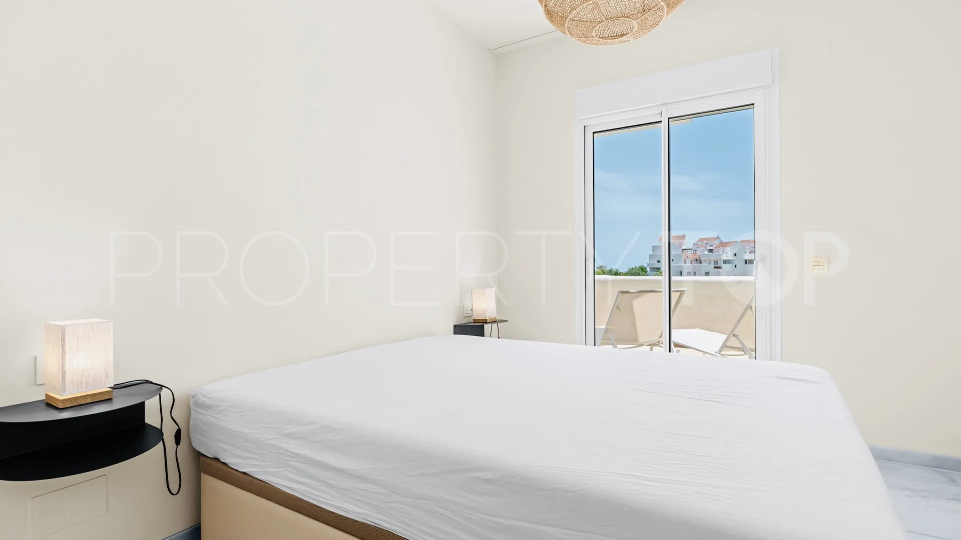Buy 2 bedrooms apartment in Valle Romano