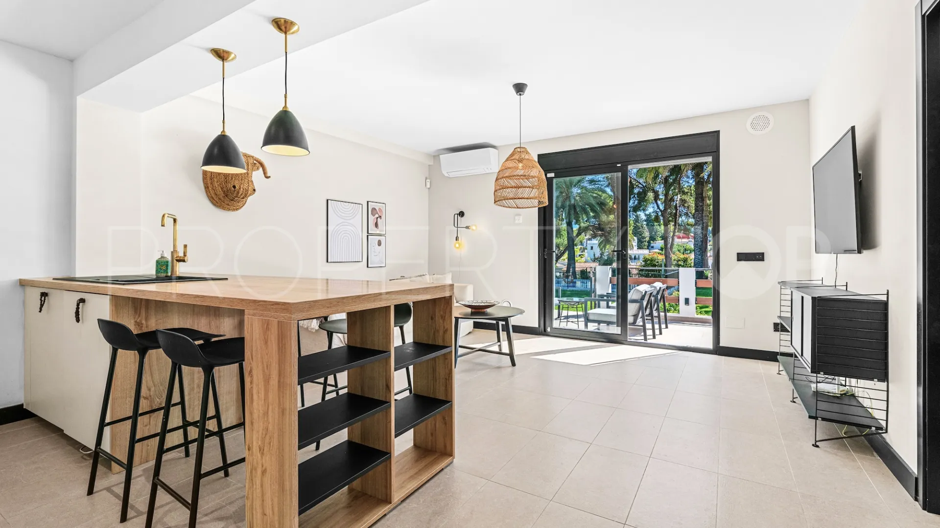 Comprar apartamento planta baja en Nueva Andalucia