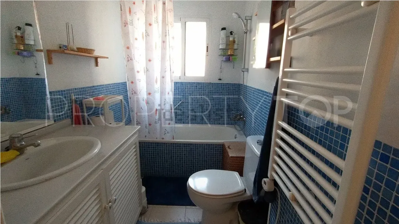 Se vende villa en Linda Vista Alta de 4 dormitorios