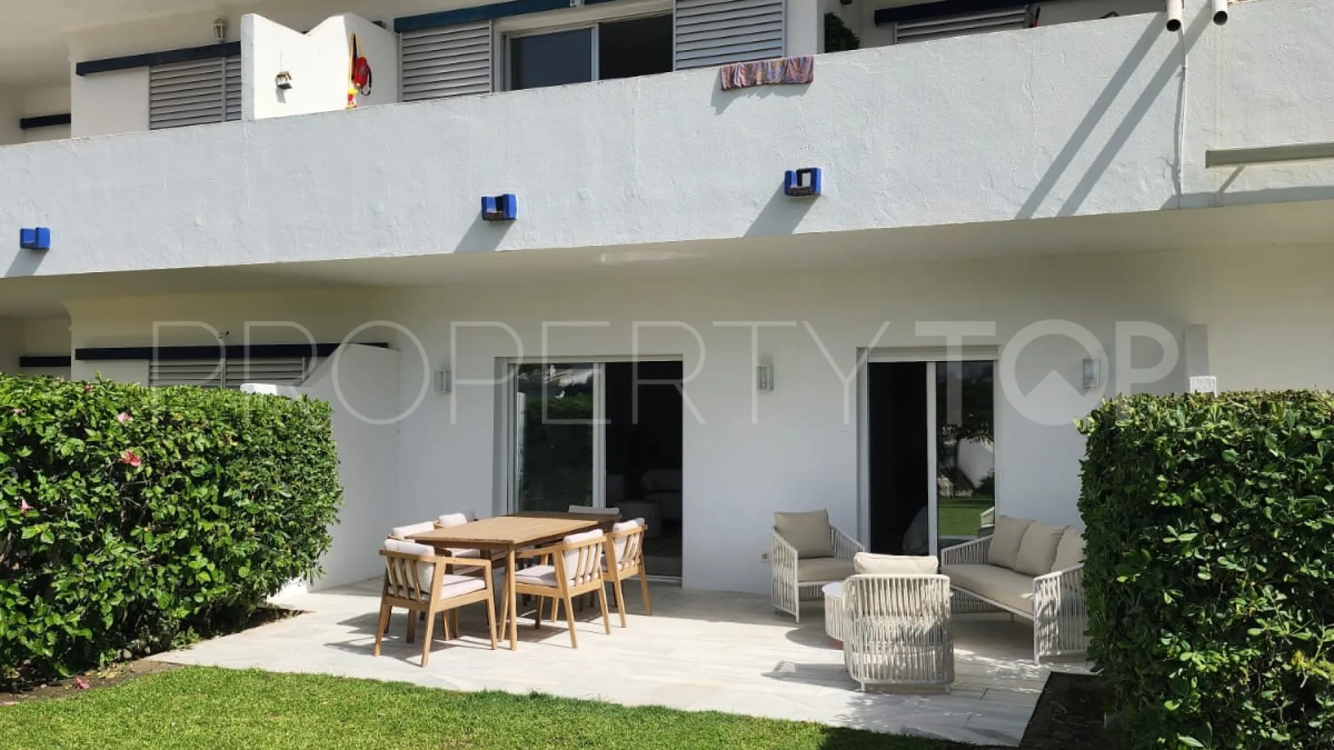 Comprar apartamento planta baja en Los Dragos