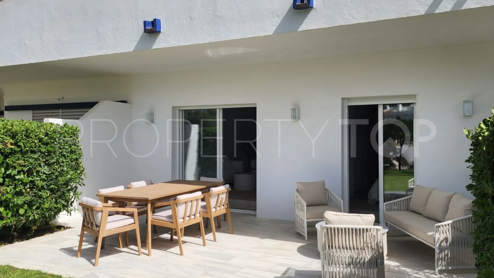 Comprar apartamento planta baja en Los Dragos