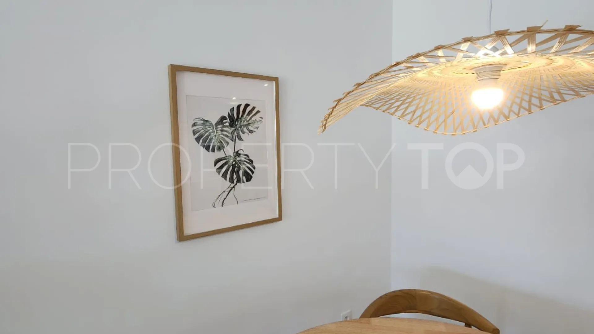 Comprar apartamento planta baja en Los Dragos