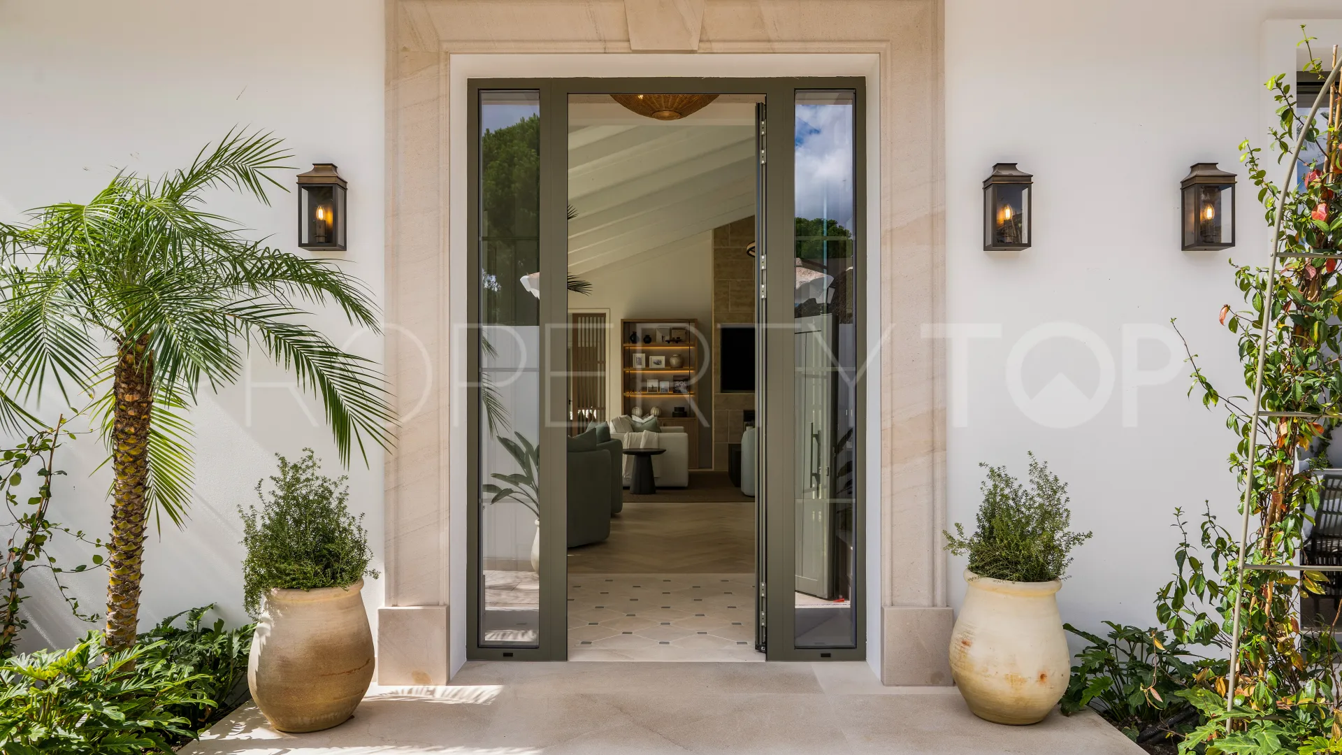 Nagüeles villa for sale