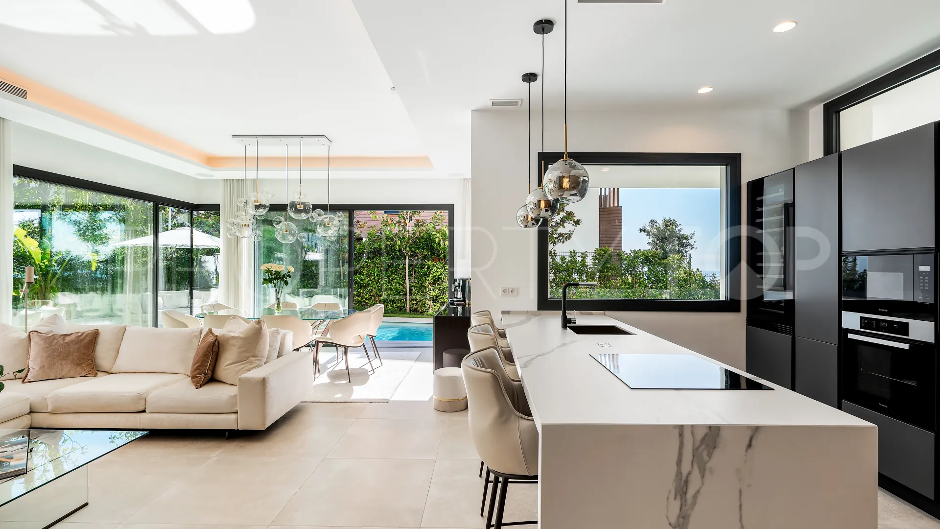 For sale Sierra Blanca villa