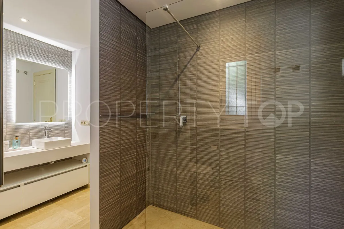 For sale ground floor apartment in La Quinta with 3 bedrooms
